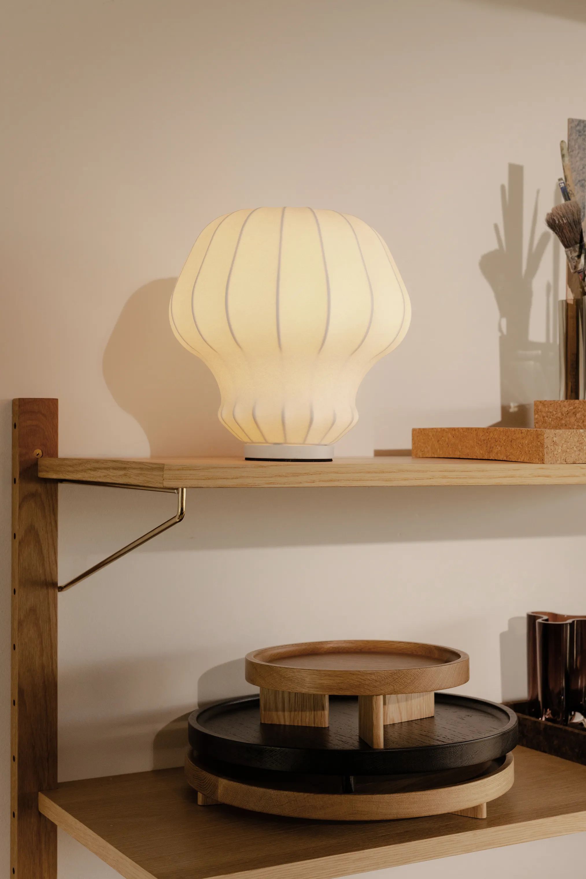 Novoform Bordlamper Motala Cocoon Bordlampe i White, 4