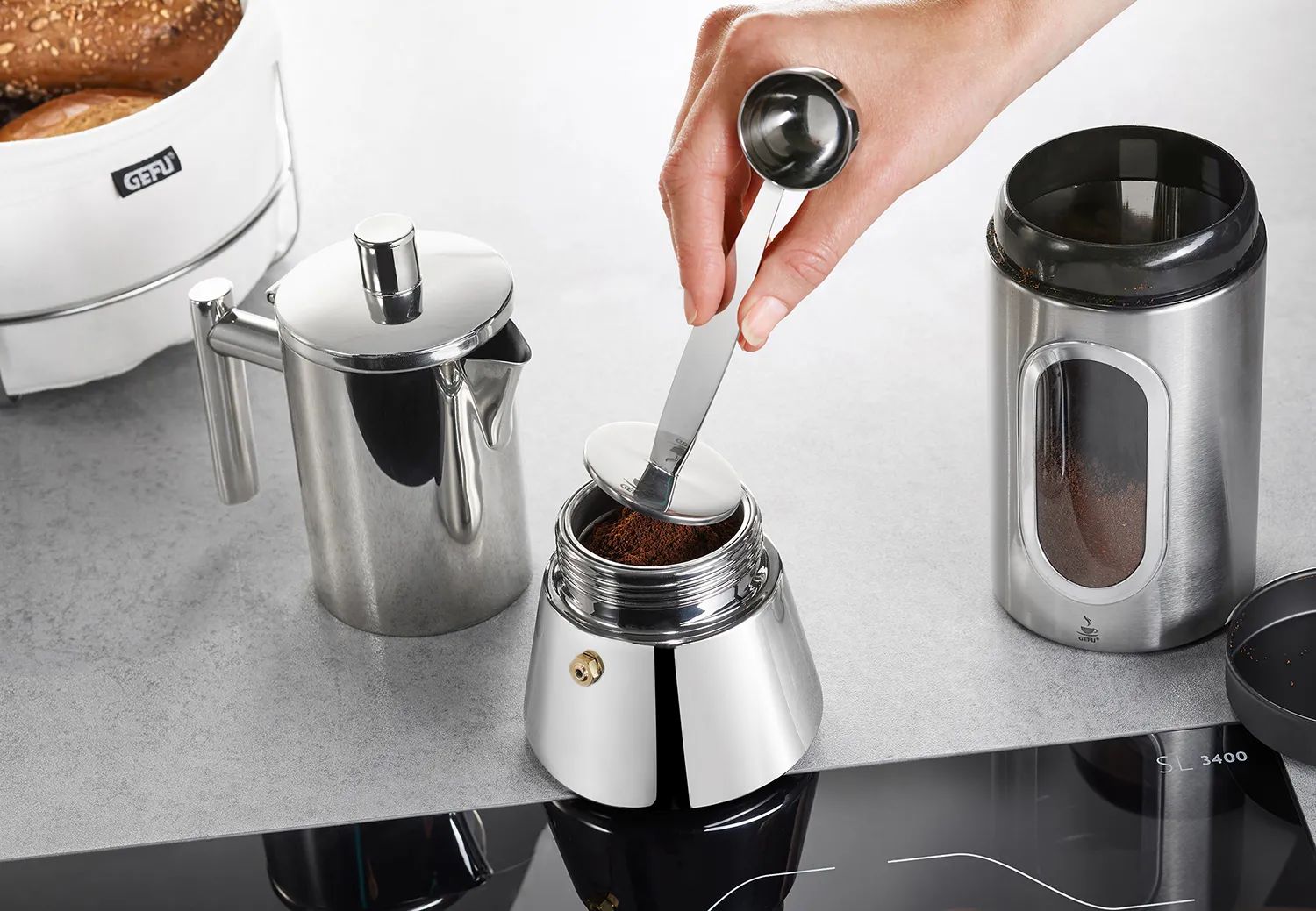 Gefu Kaffeskeer 2-i-1 Tamper og Måleske i Sølv, 2