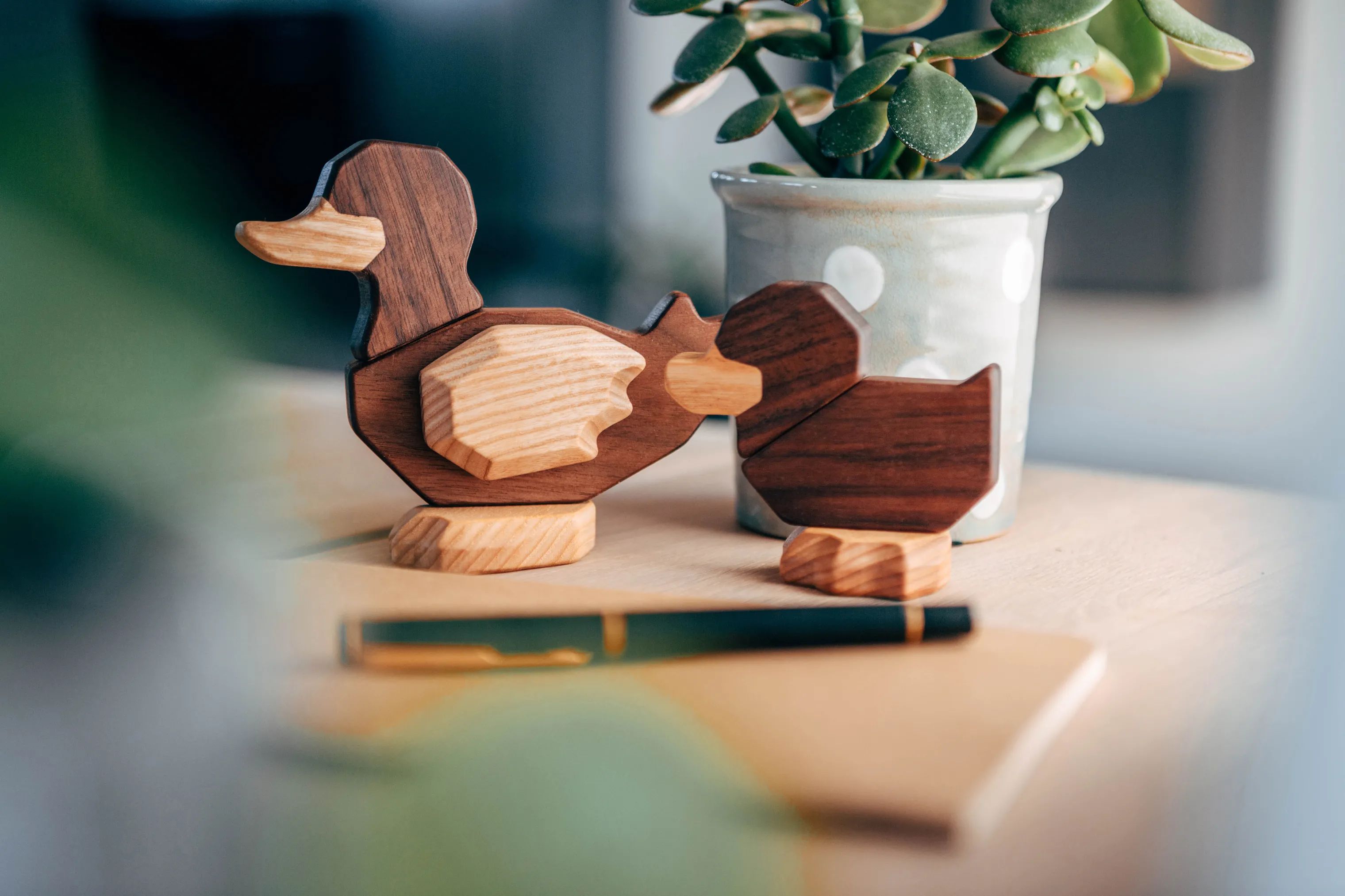 FableWood Dyrefigurer And i 8 cm, 2