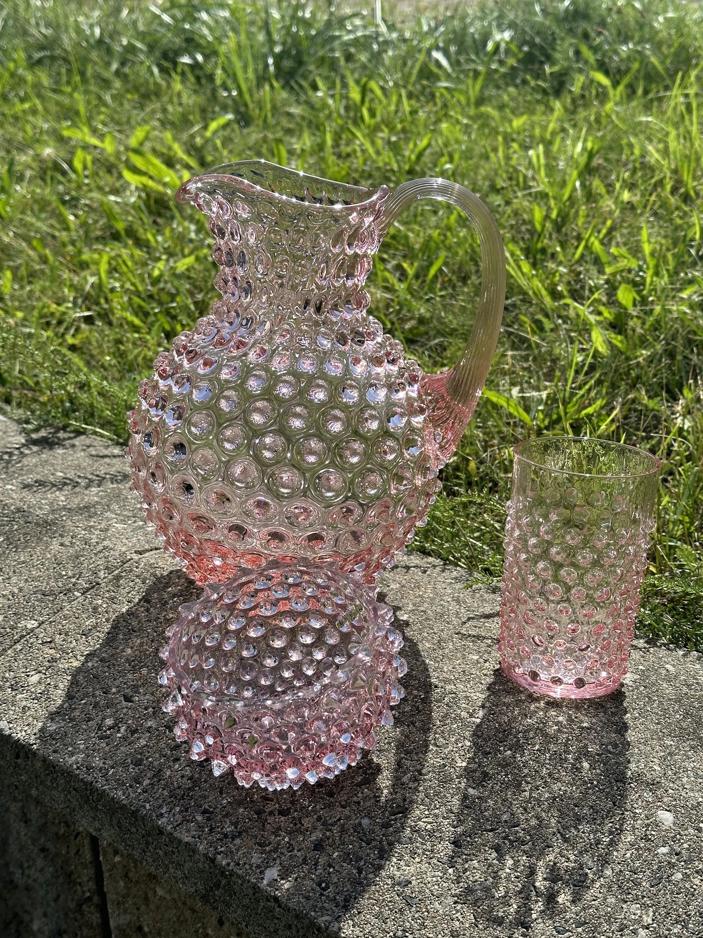 Anna von Lipa Serveringskander Paris Hobnail Serveringskande i Rosa, 2 L, 3