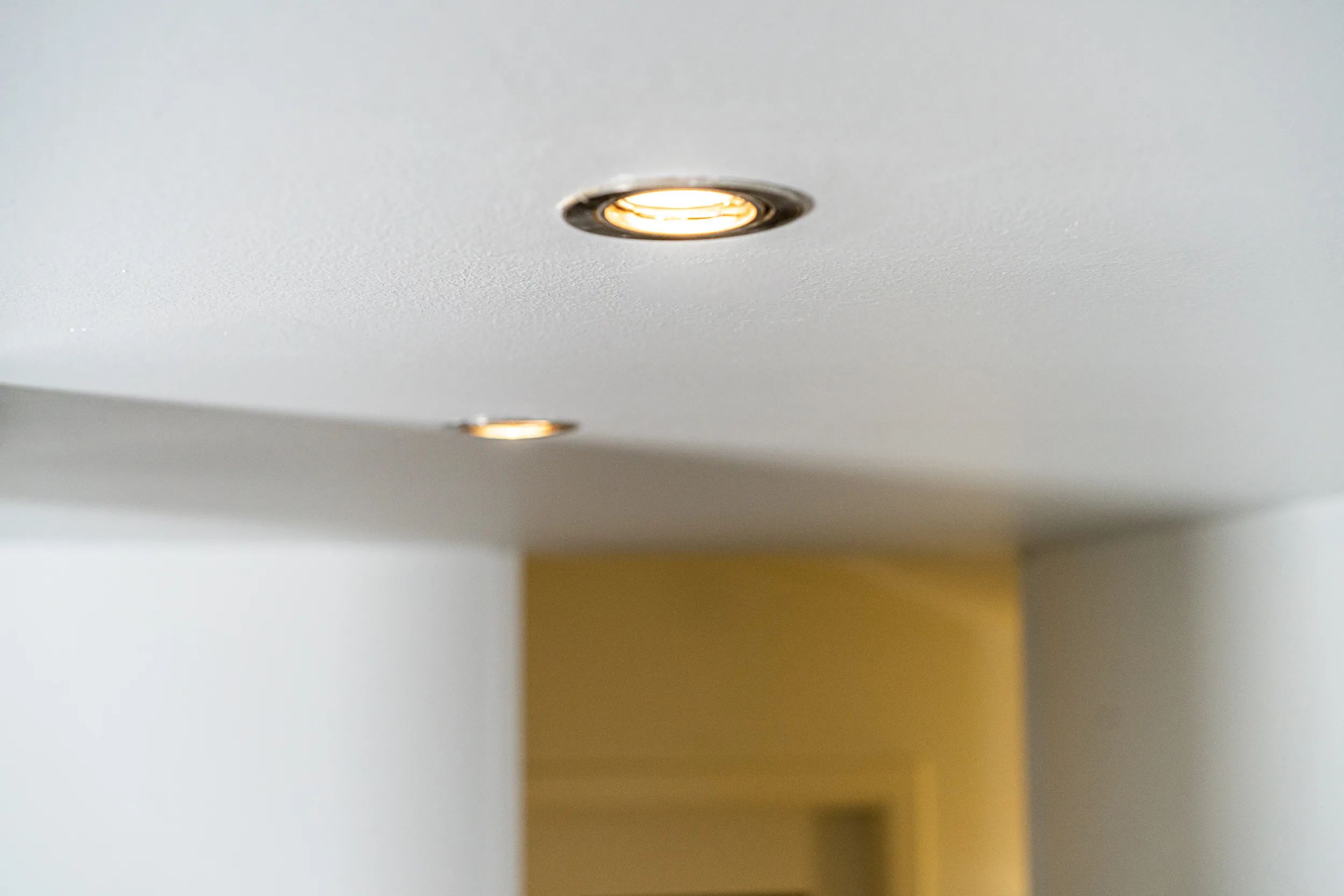 Lite Bulb Moments LED-pærer White and Color Ambience RGBW LED Lyspære - 3 stk. i 3 stk., 2