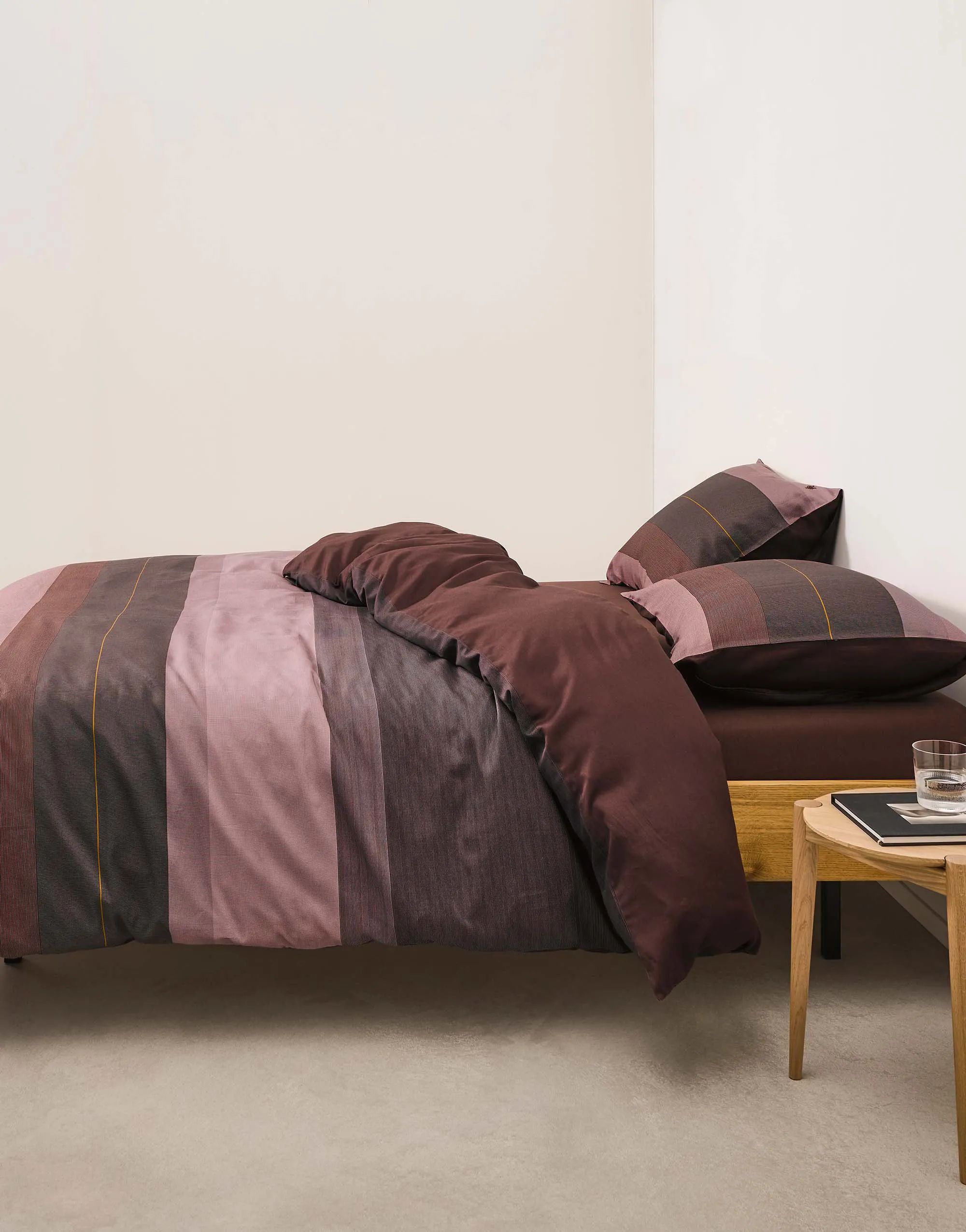 Marc O'Polo Sengetøj Kiya Sengetøj i Aubergine, B140 x L200 cm, 3