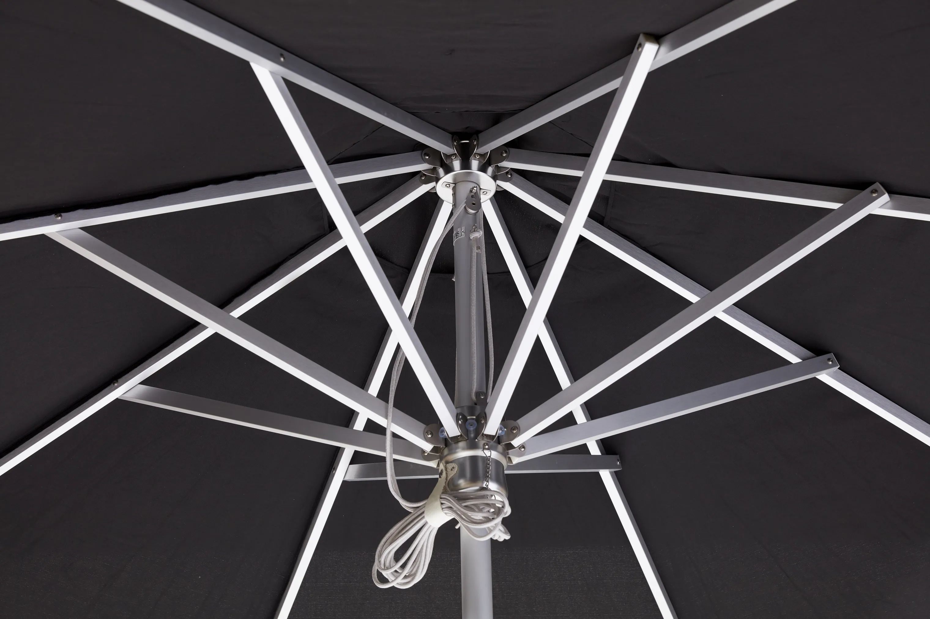 cinas Parasoller Antibes Parasol i Aluminium/Sort, 2