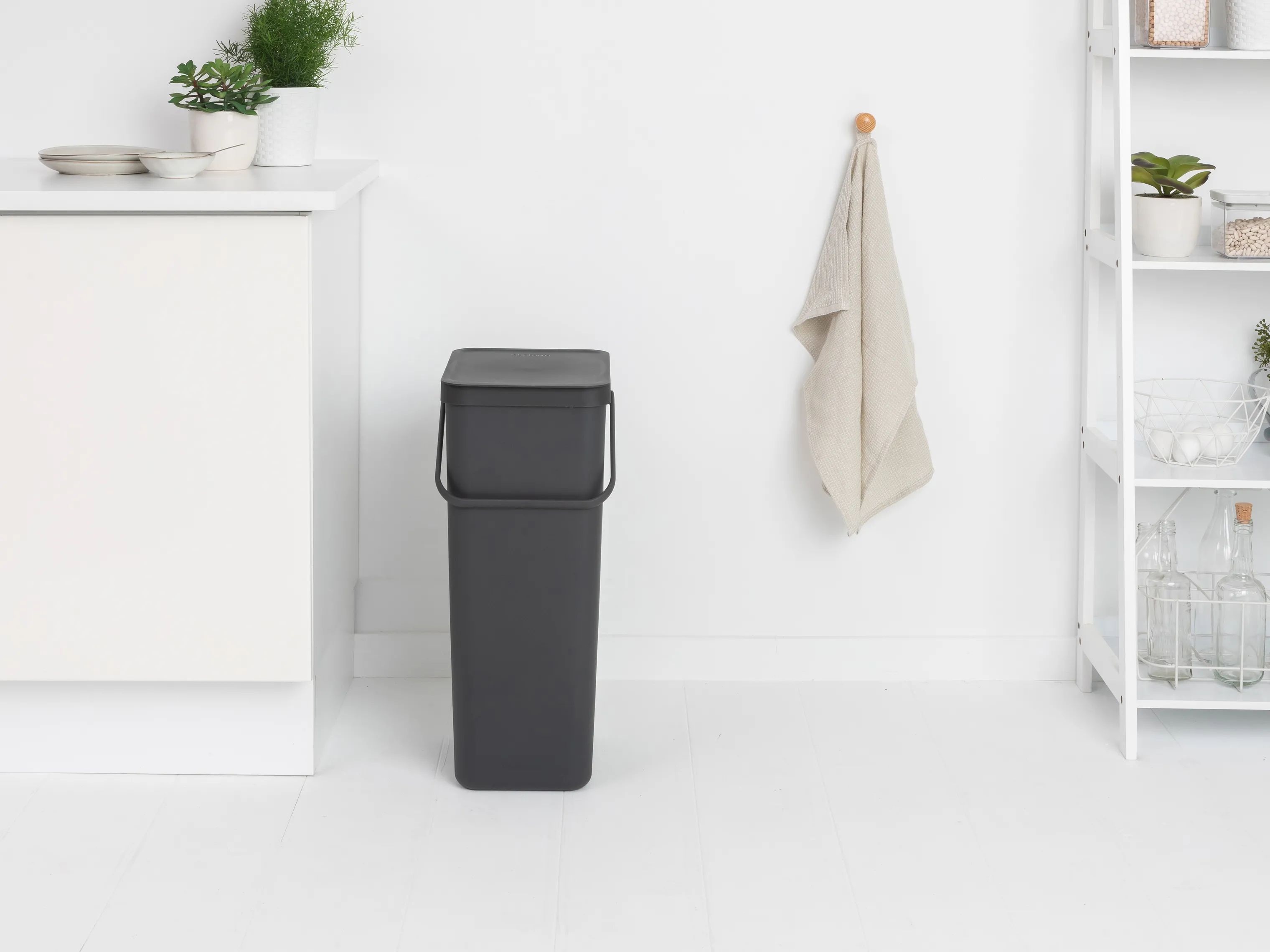 Brabantia Spande uden pedal Sort & Go Affaldsspand i Grå, 40 L, 4