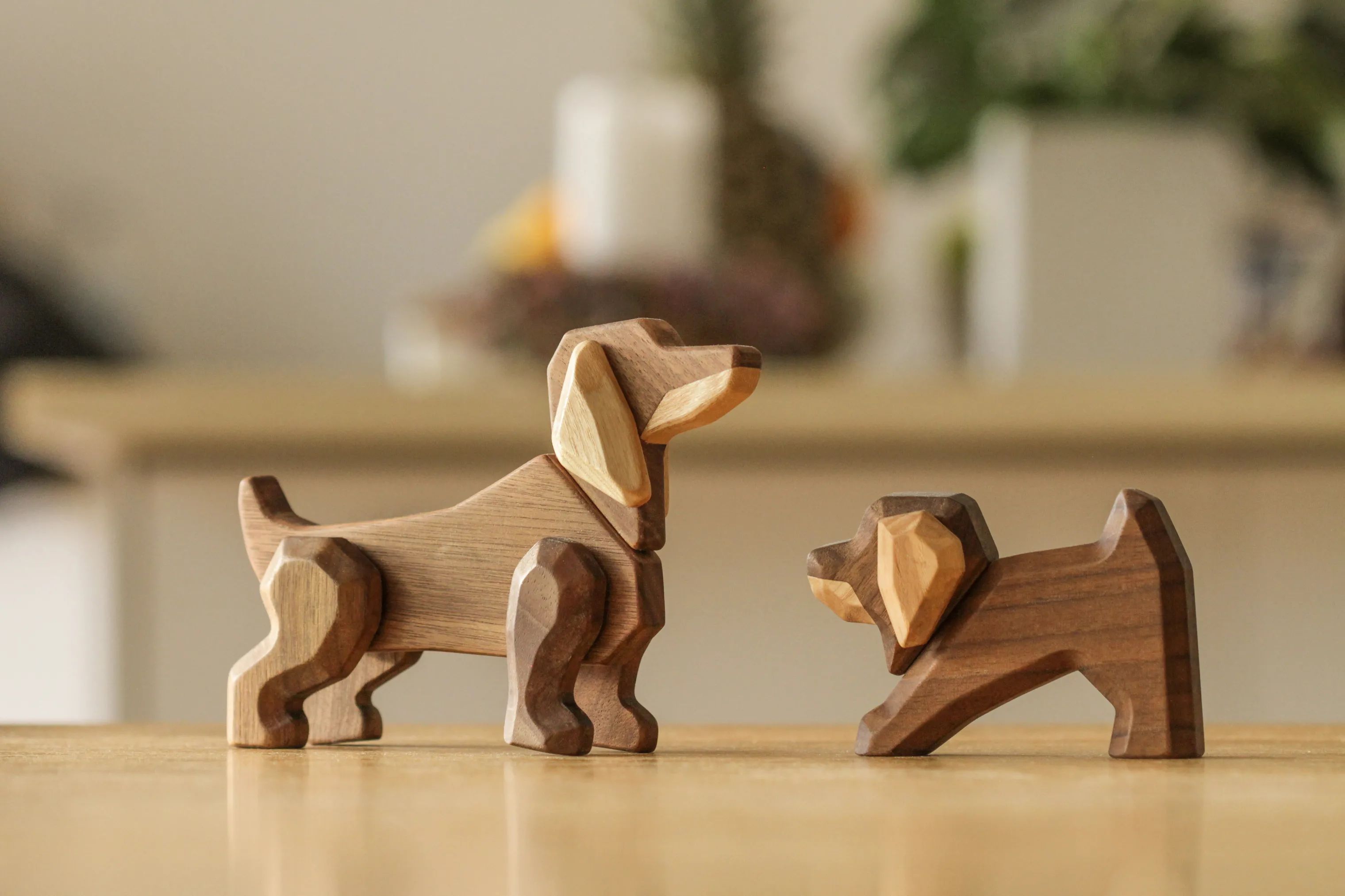 FableWood Dyrefigurer Lille Gravhund i Natur, 2