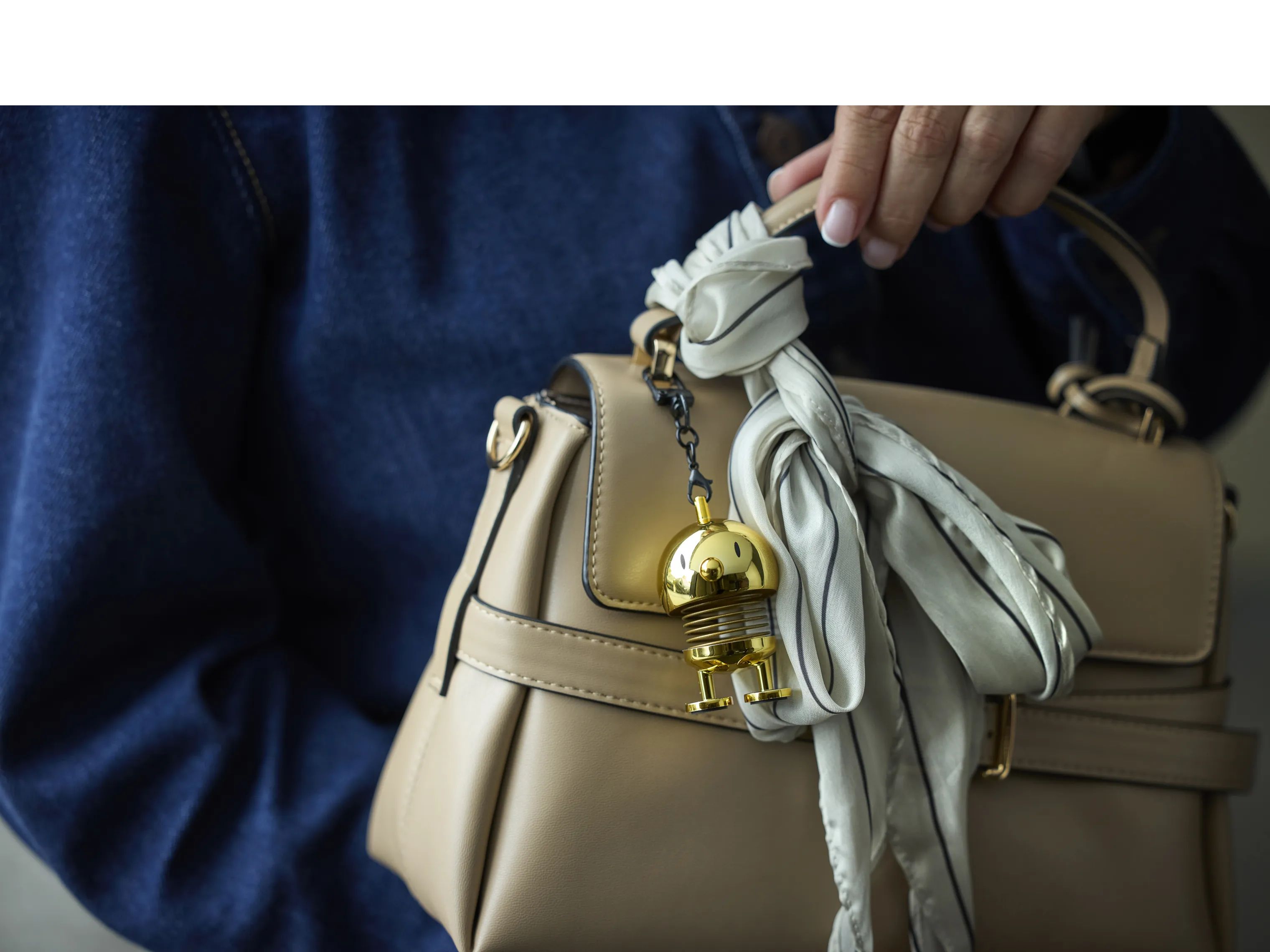 Hoptimist Øvrigt interiør Bumble - Taskevedhæng i Guld, 2