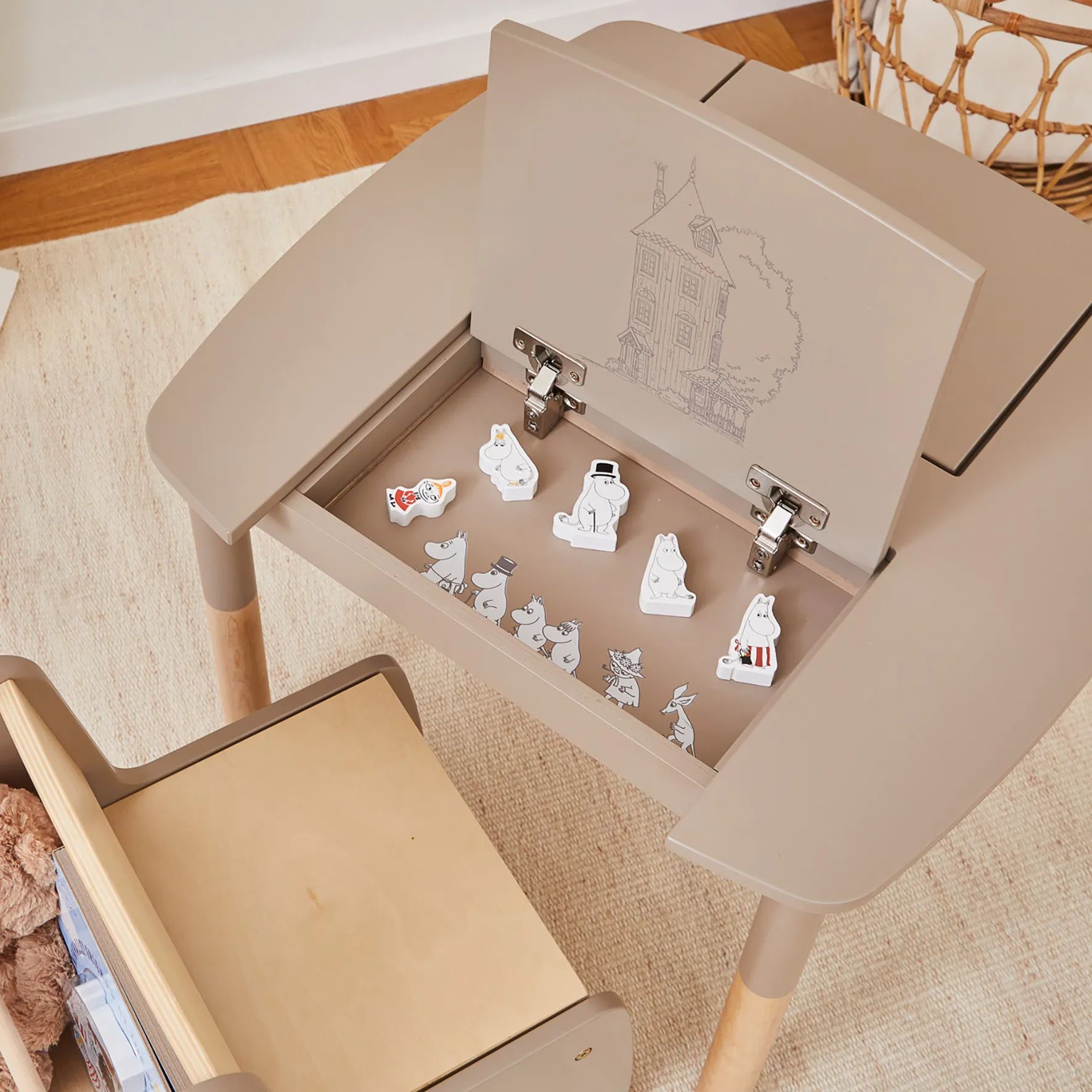 Barbo Toys Til børneværelset Mumi Bord i Natur, 3