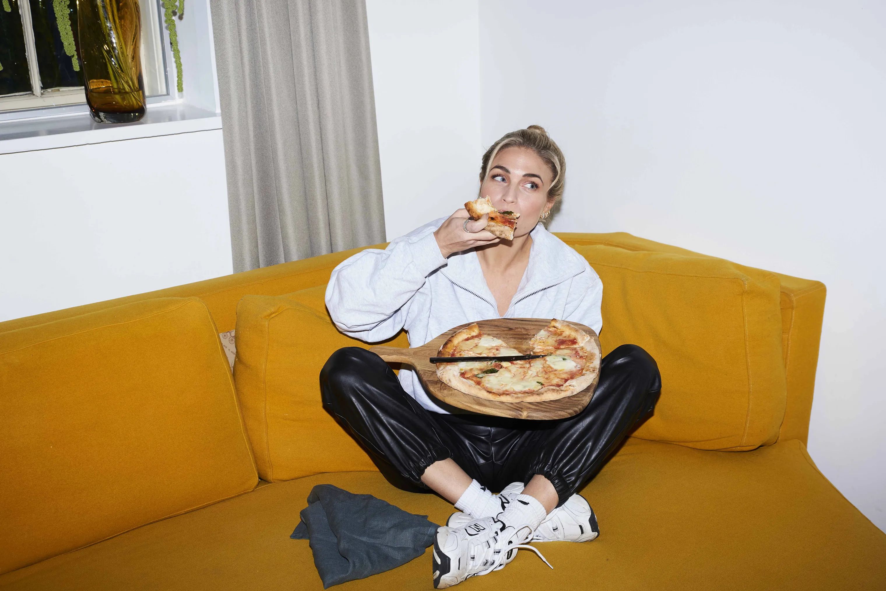 RAW by Aida Skærebrætter Teak Pizza/serveringsbræt i teak, 3