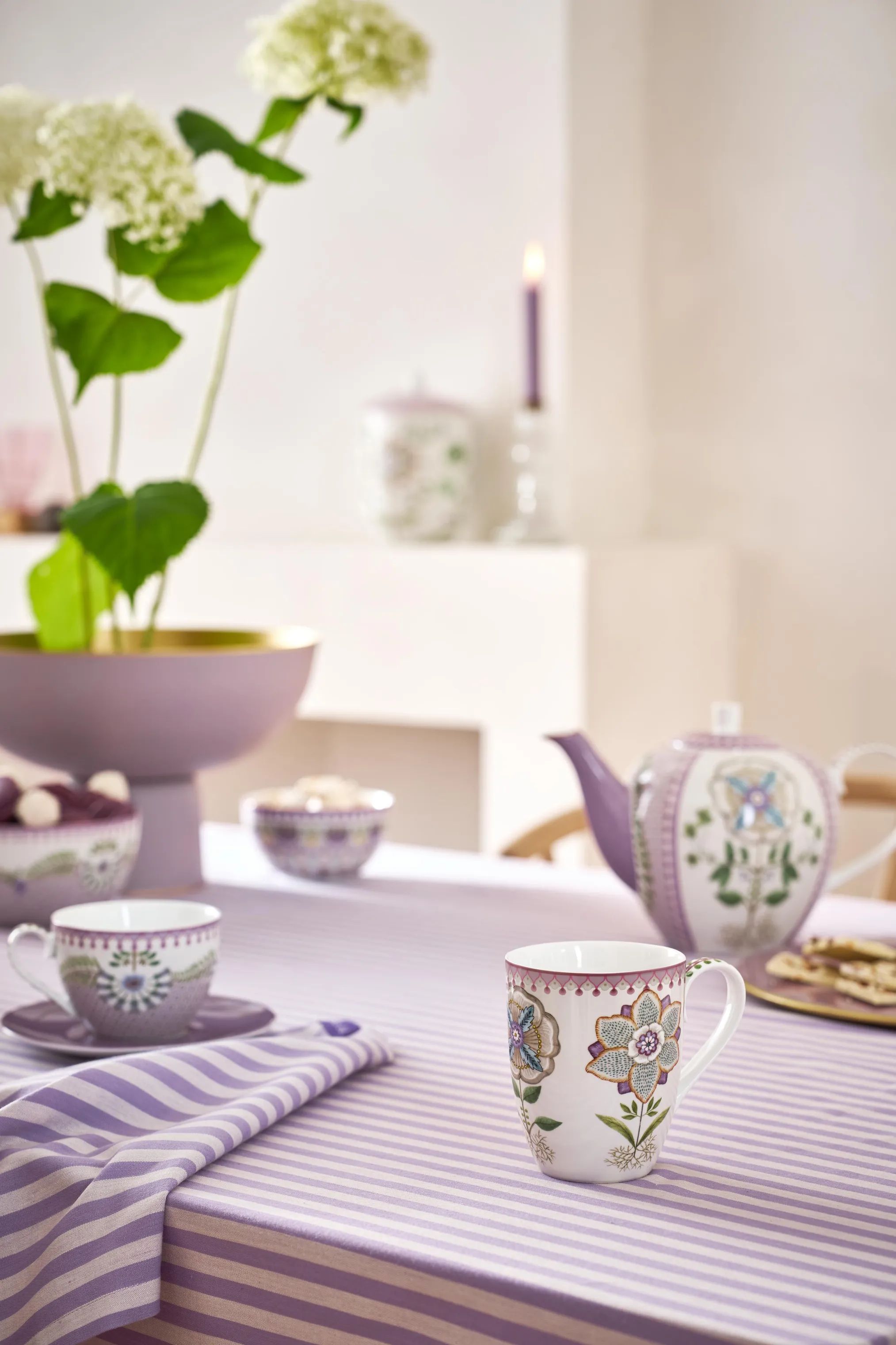 PIP Studio Krus og kopper med hank Lily & Lotus Krus - 2 stk. i Lilac, 35 cl, 2