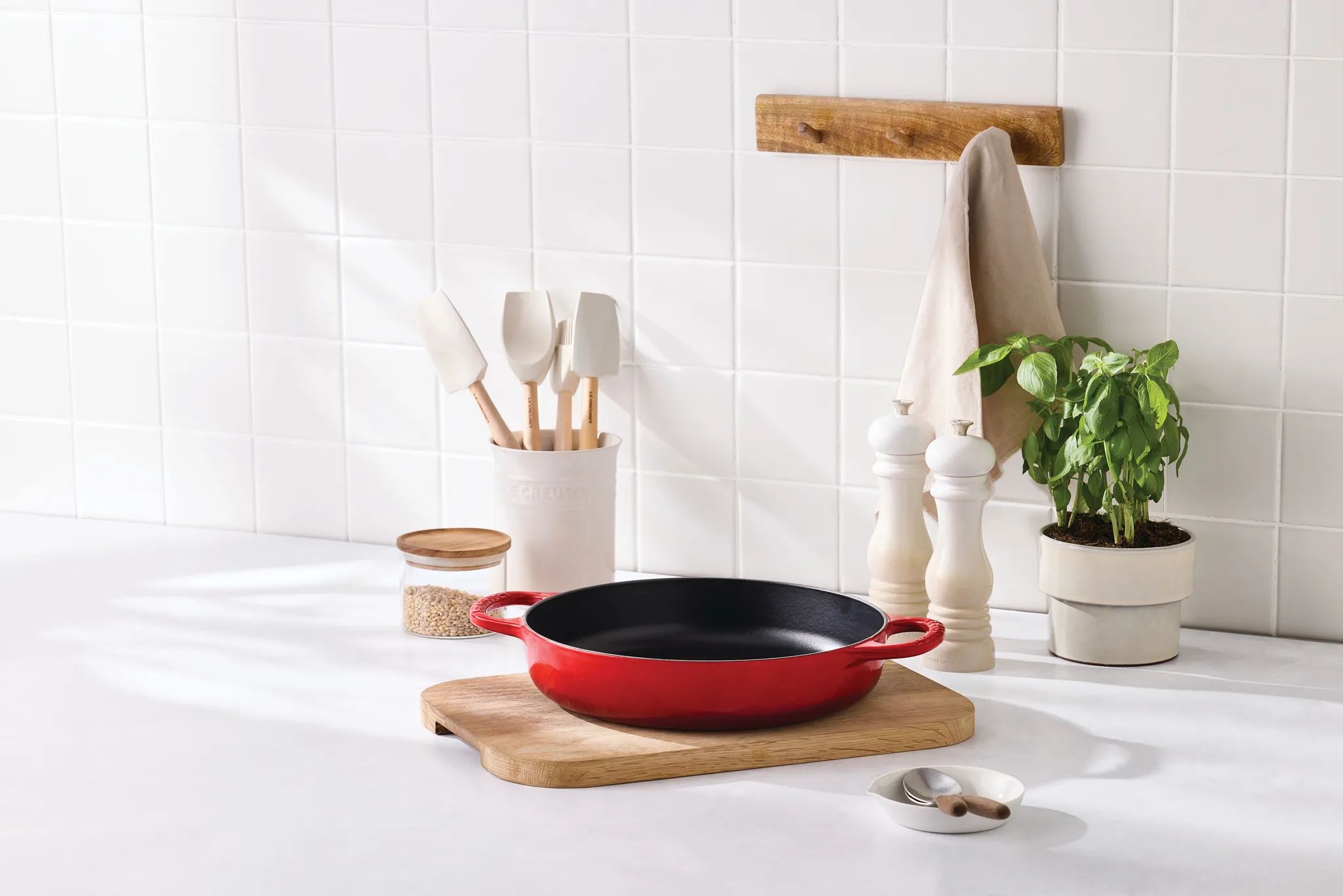 Le Creuset Stegepander Everyday Pan Everyday Støbejernspande i Cerise, 2