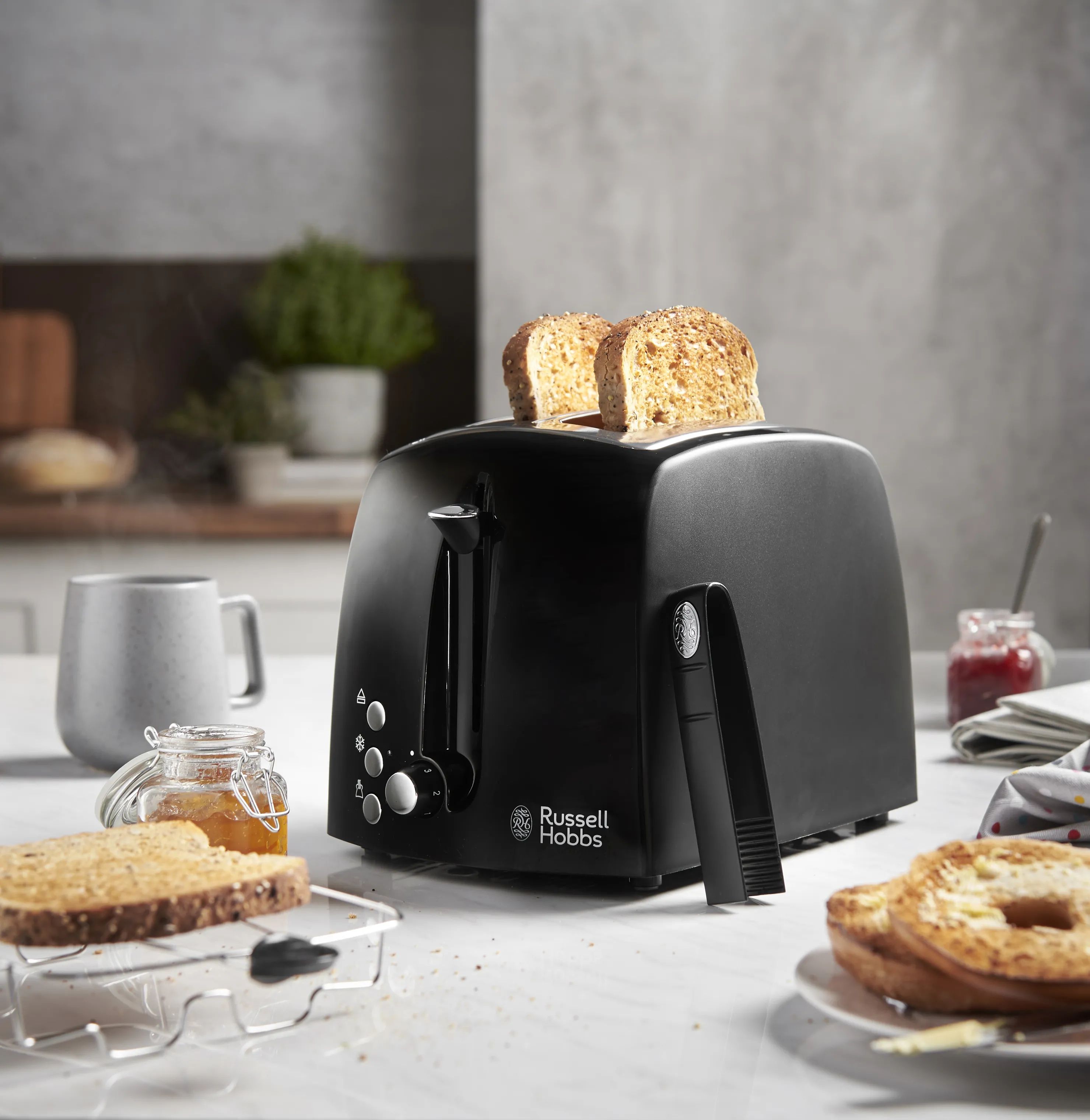 Russell Hobbs Brødristere Textures Plus+ Textures Plus Brødrister i Sort, 2