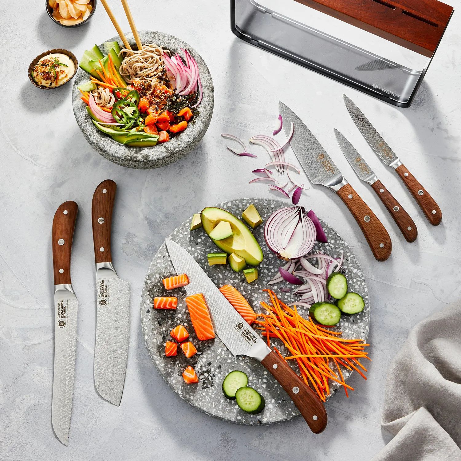 THE CUSTOM CHEF™ Knivblokke med knive Cuisine::pro® WOLFGANG
STARKE™ Cuisine::pro WOLFGANG STARKE™ Harz Knivblok - 7 dele i sølvfarvet/træ, 3