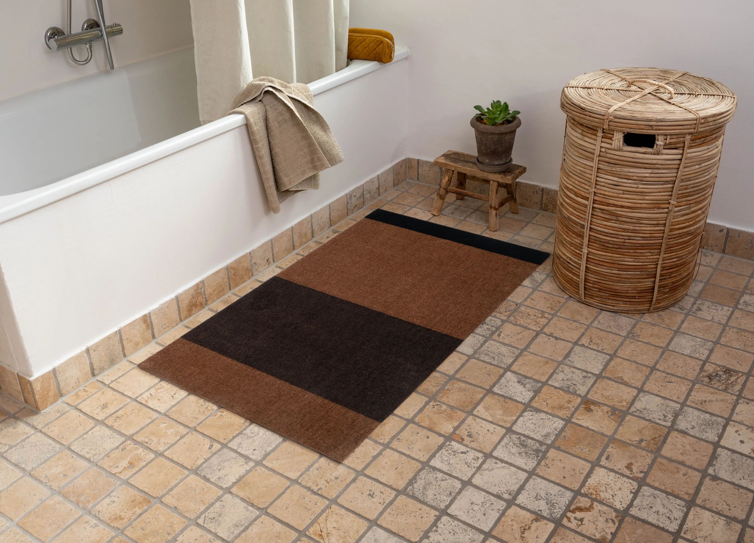 Tica Copenhagen Gulvtæpper Stripes Horisontal Gulvtæppe i brun/cognac/sort, B67 x L120 cm, 3