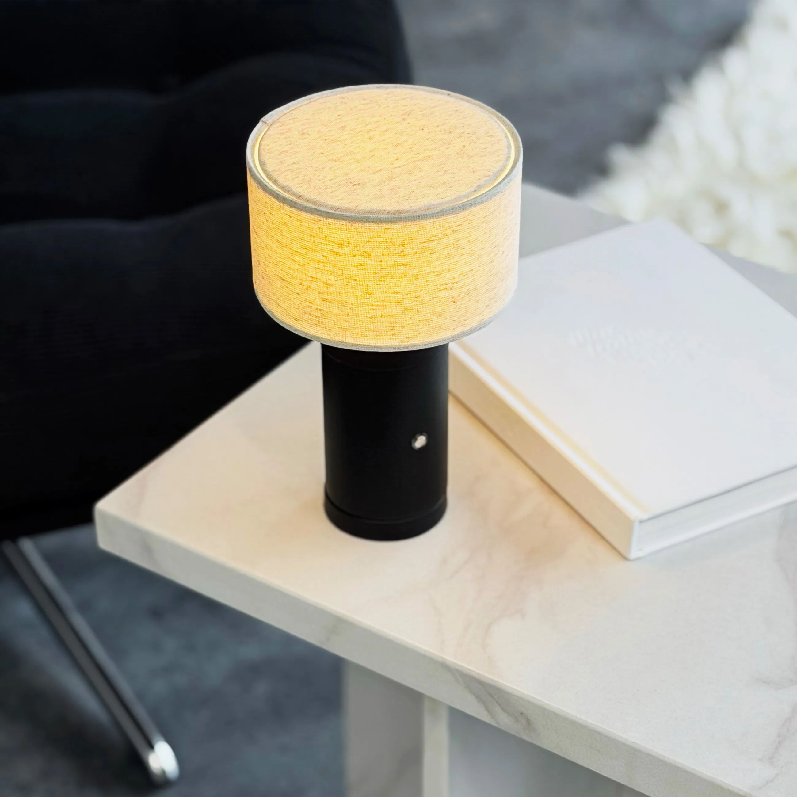Dyberg Larsen Bordlamper Mellow Bordlampe i Sort/ Natur, 2