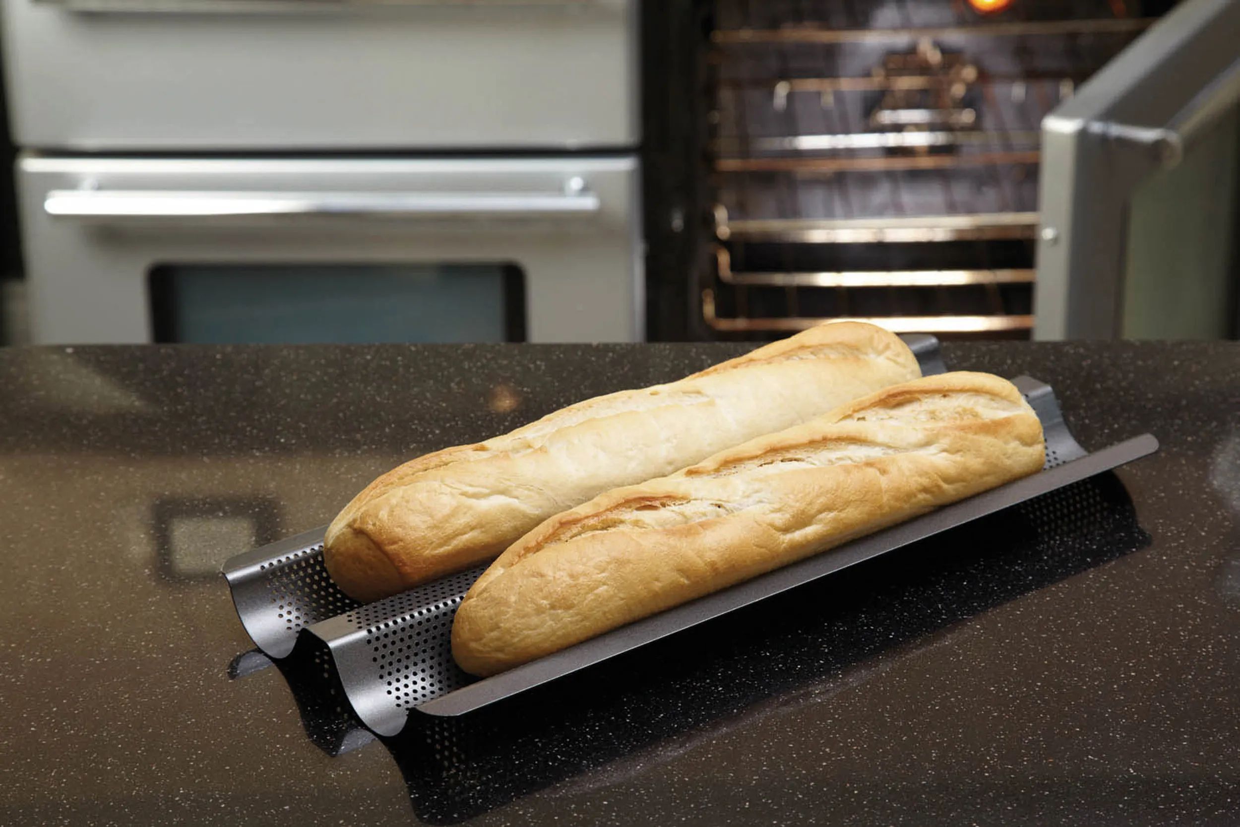 MasterClass Rugbrødsforme og brødforme Gourmet Baguette Bageform i Grå, 2