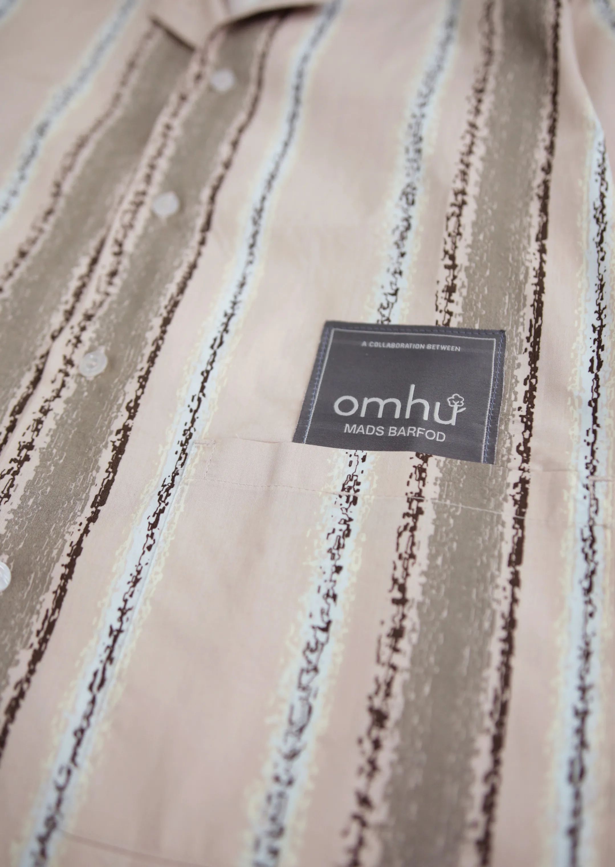 omhu x Mads Barfod Pyjamas Wave Grid Slumber Pyjamasskjorte i Latte, M/L, 3