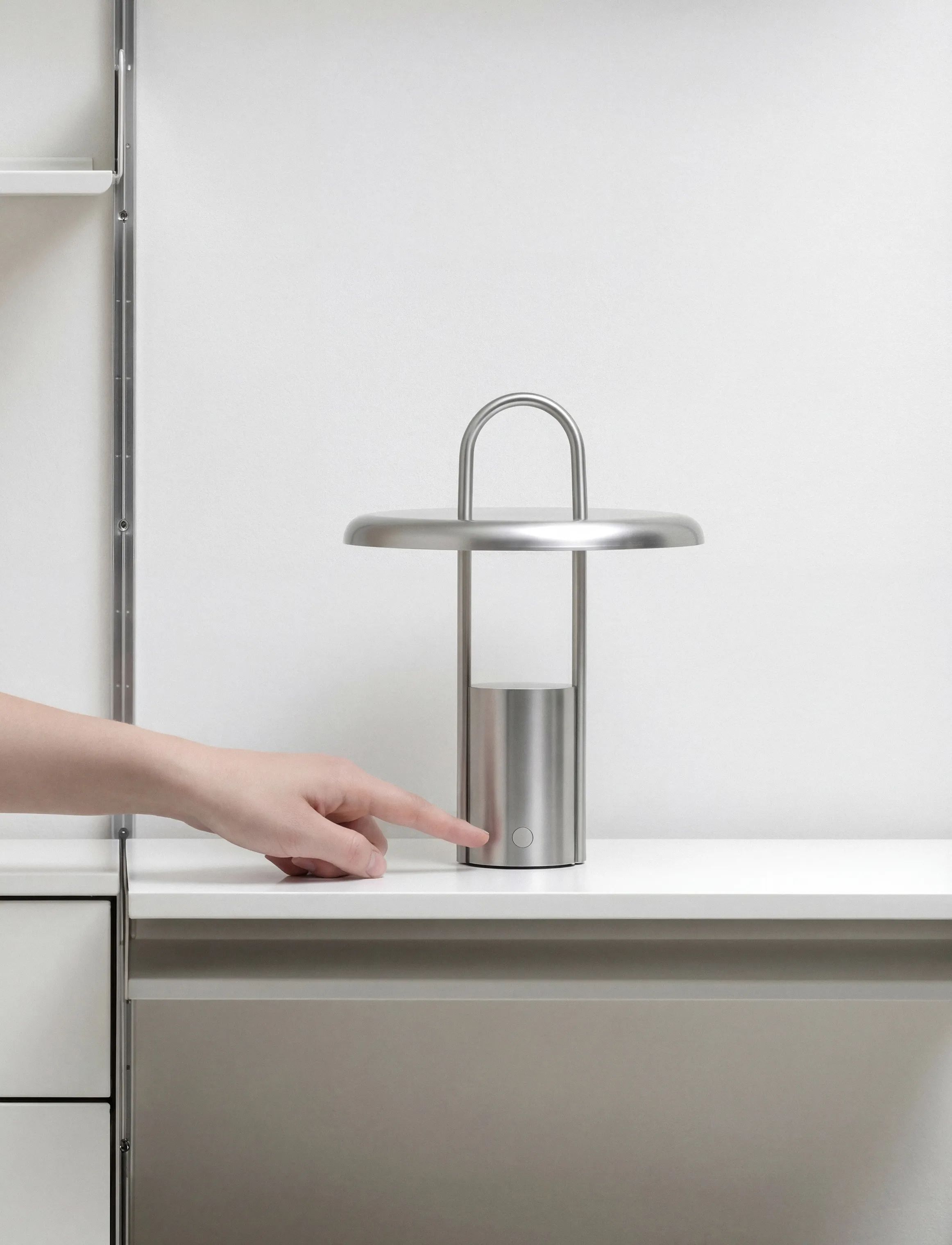 Stelton LED-lamper Pier Transportabel LED-lampe i Sølv, 25 cm, 3