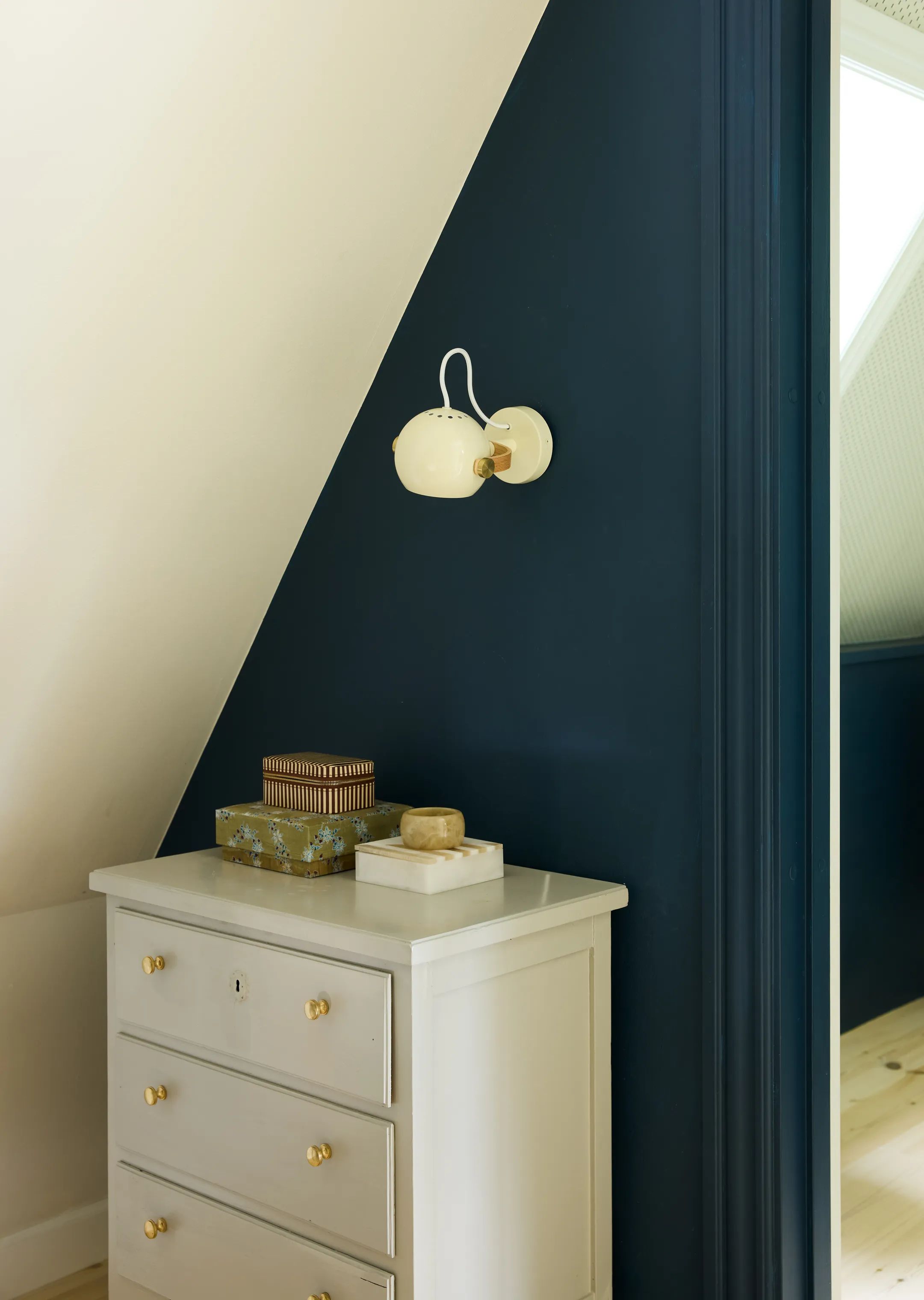 Halo Design Væglamper DC Væglampe i Creme, 2