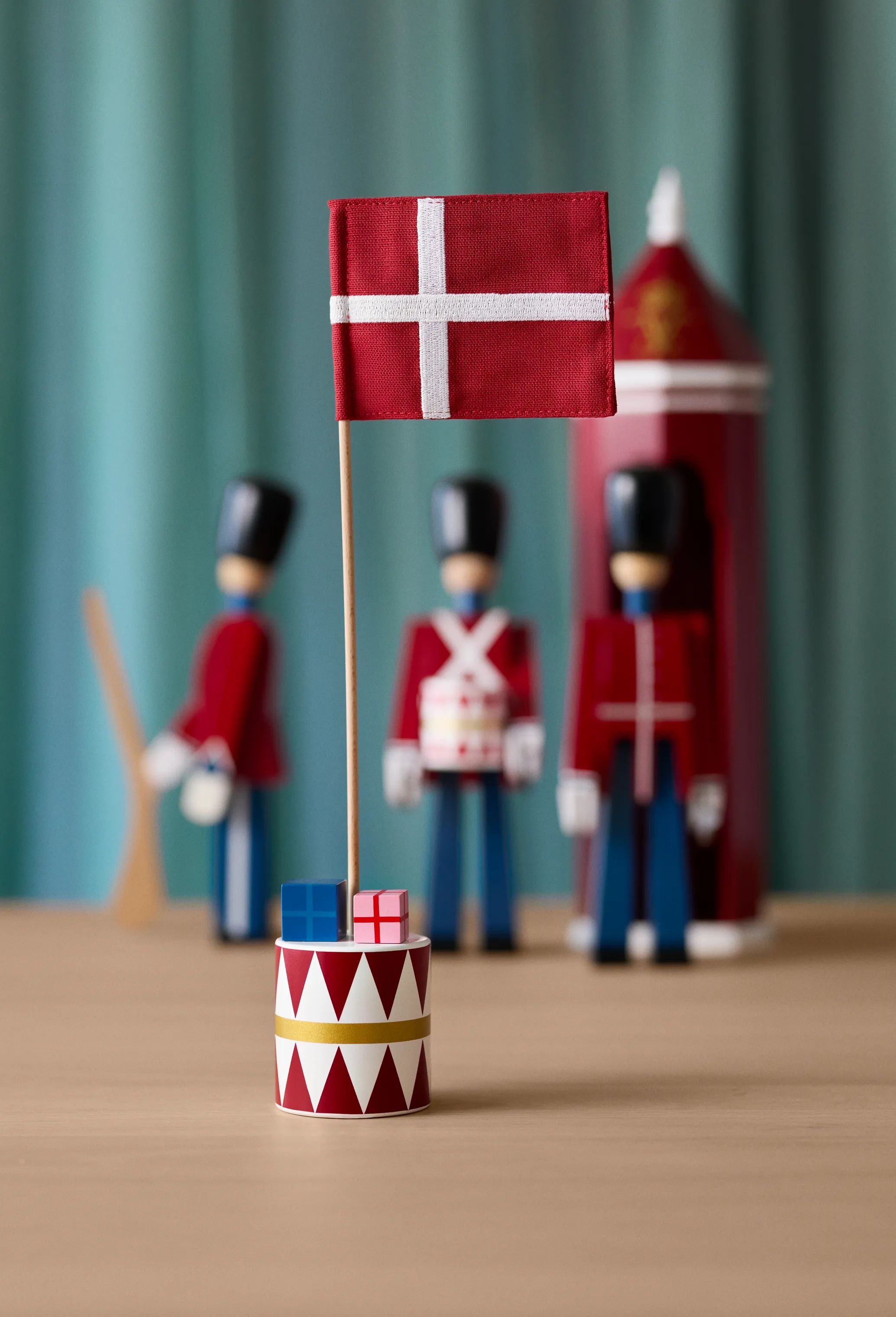 Kay Bojesen Bordflag Figurines Bordflag i Rød/Hvid, 2