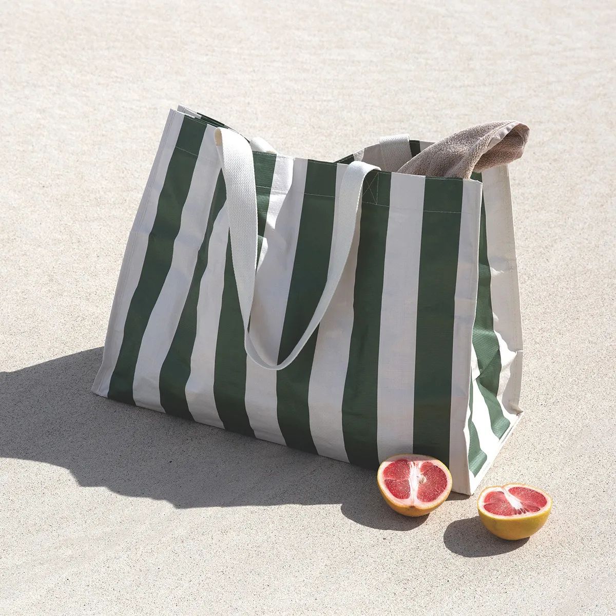 Sunnylife Øvrigt interiør Olive XL Strandtaske - The Vacay i Grøn / Hvid, 2
