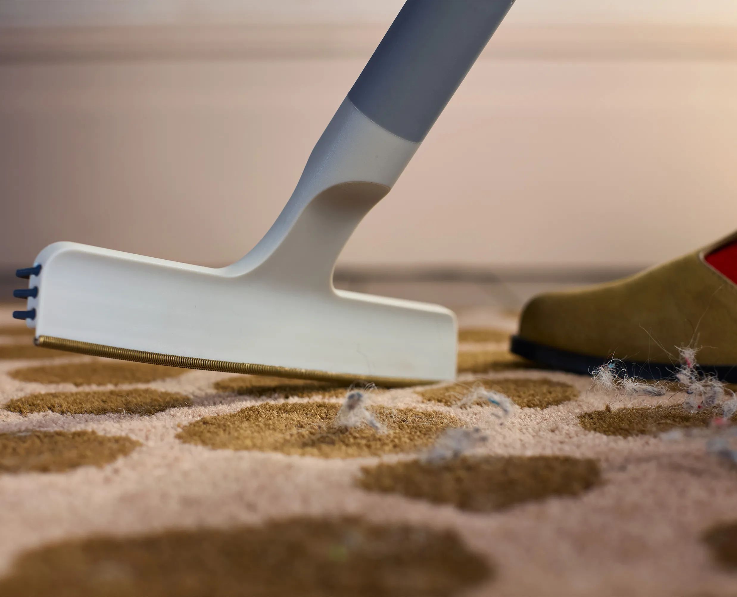 Joseph Joseph Støvsugere CleanTech 2-in-1 Tæpperenser i Light Stone, 7