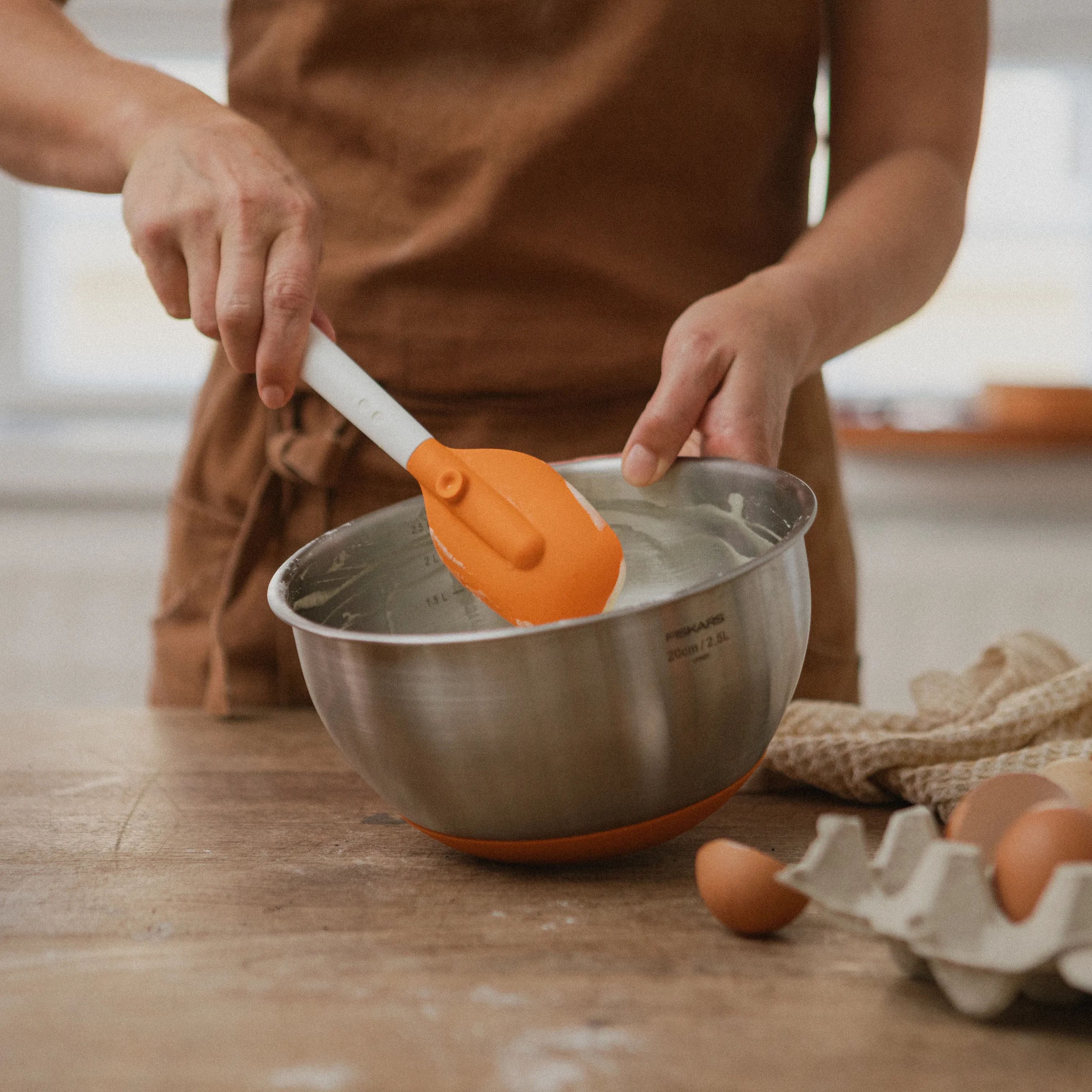 Fiskars Bageredskaber Functional Form Dejskraber i Hvid/Orange, 2