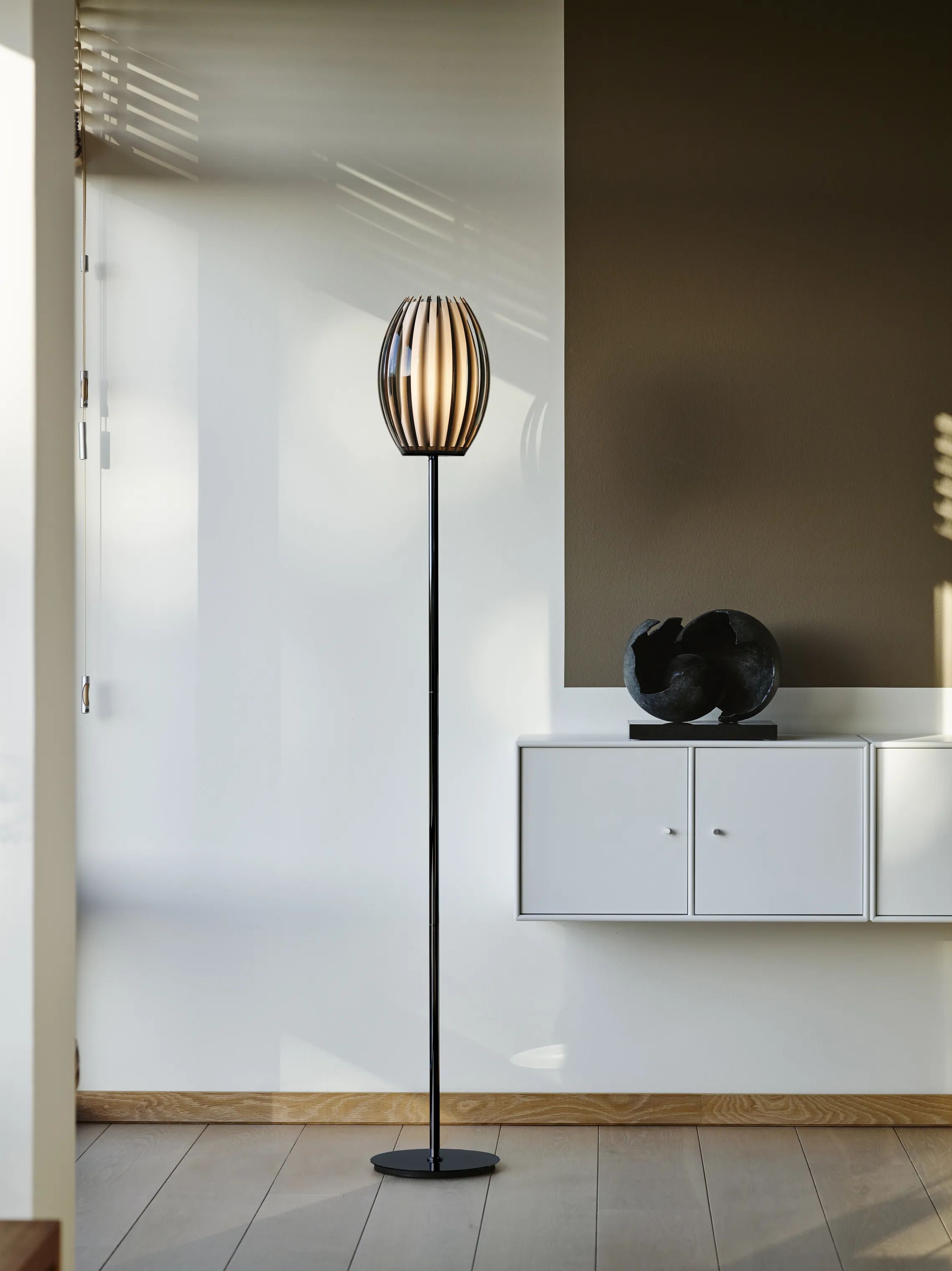 Herstal Gulvlamper Tentacle Gulvlampe i Sort røg, 2