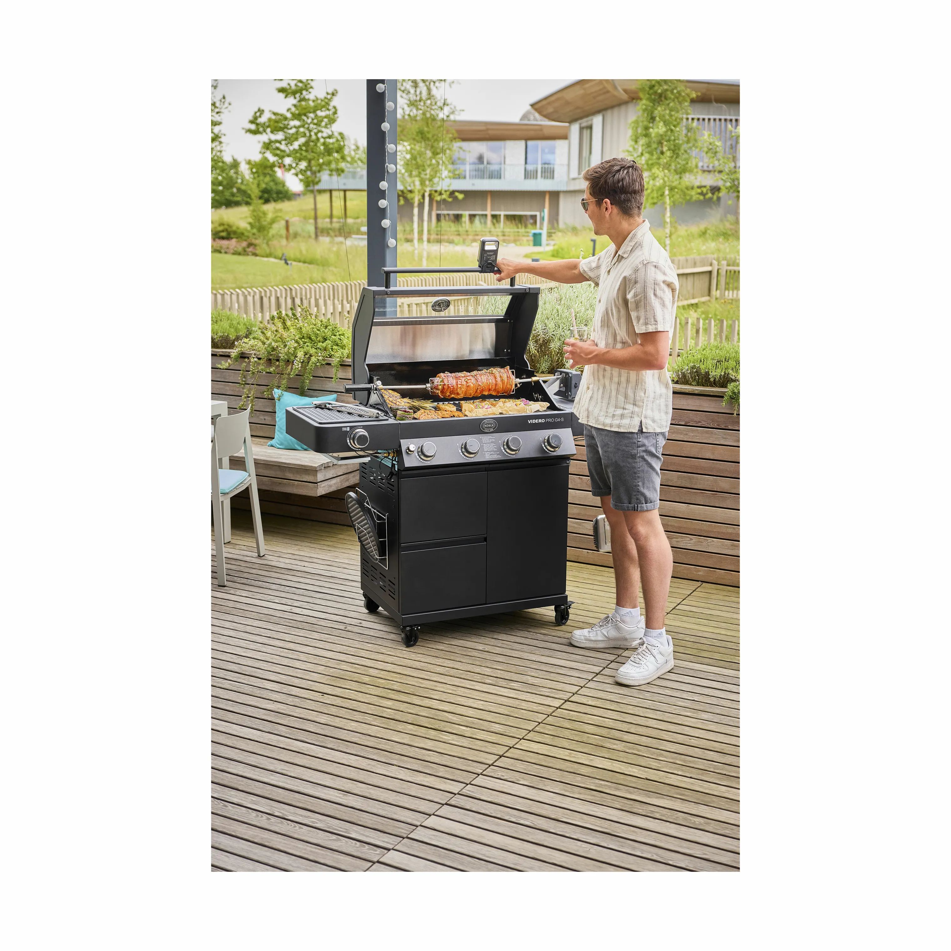 RÖSLE Gasgrill Videro Pro Gasgrill i Sort, 6