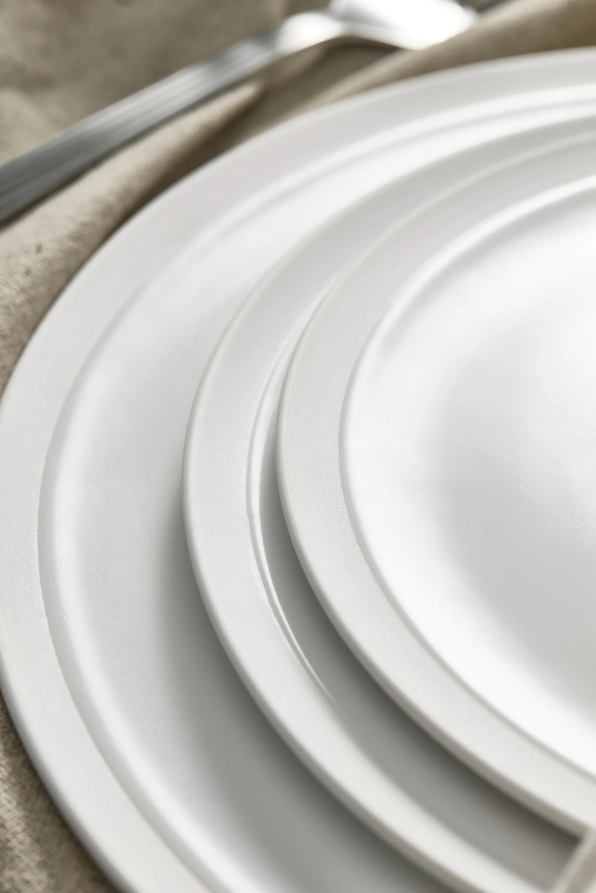 RAW by Aida Middagstallerkener RAW Tallerken i White, 2