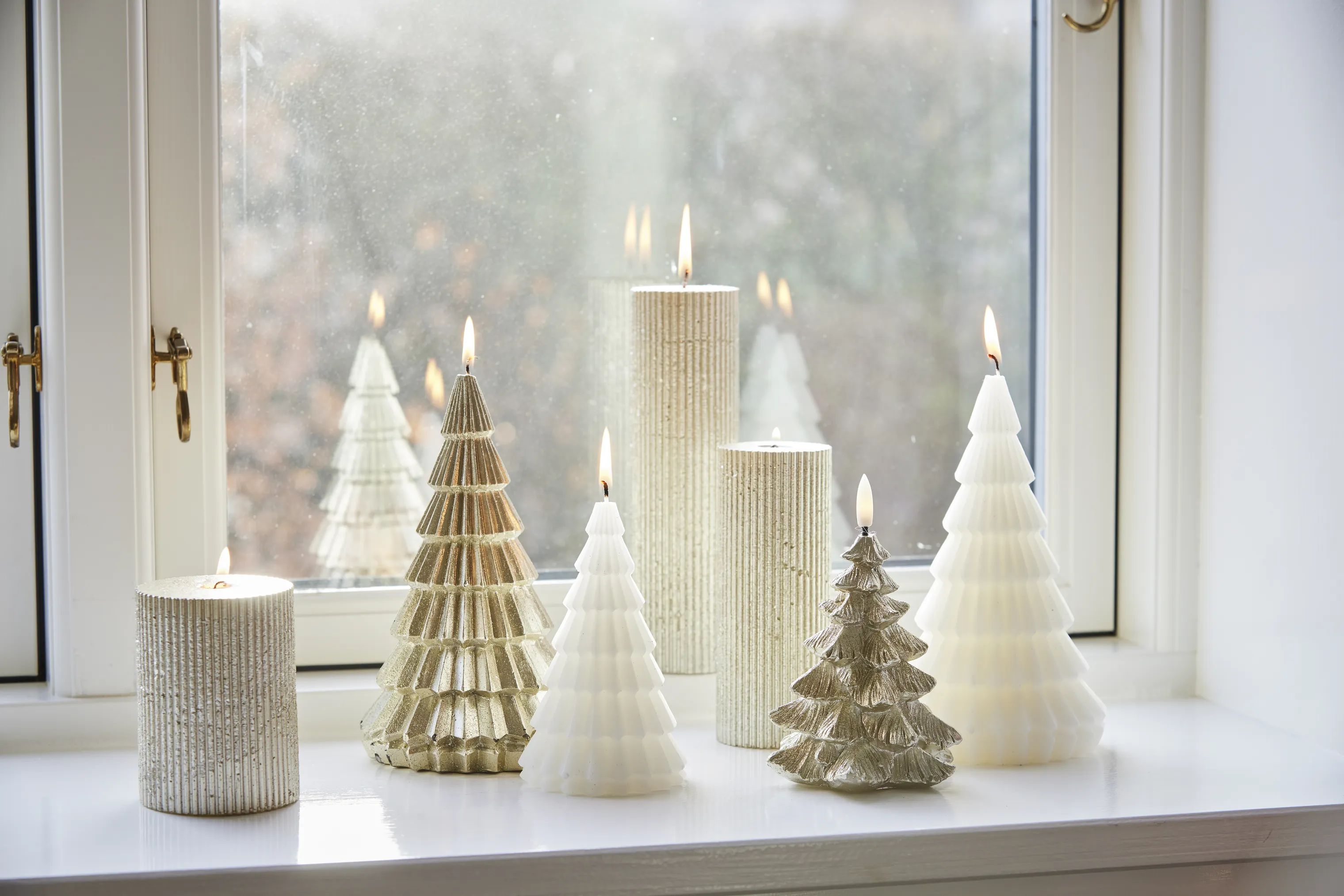 Lene Bjerre Bloklys Livinne Sterarinlys i guldfarvet, 19,5 cm, 2