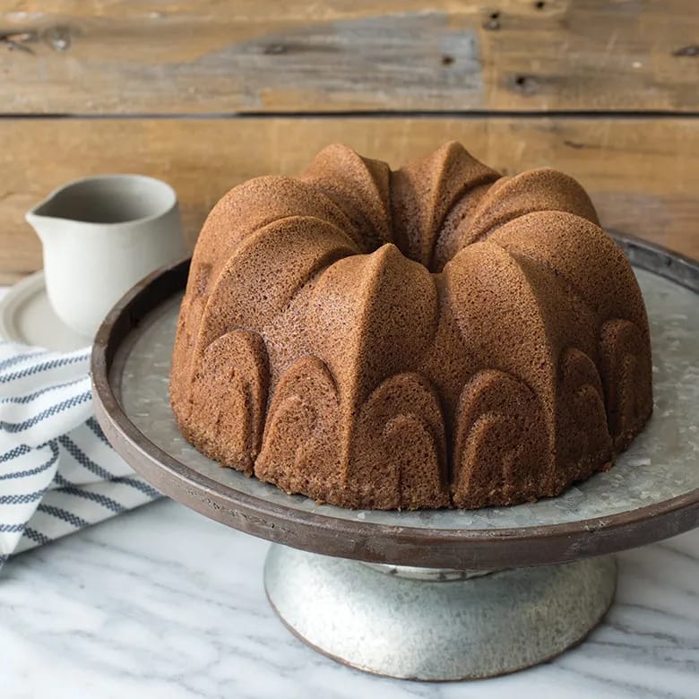 Nordic Ware Øvrige bageforme Fleur De Lis Bundt® Kageform i Gold, 2