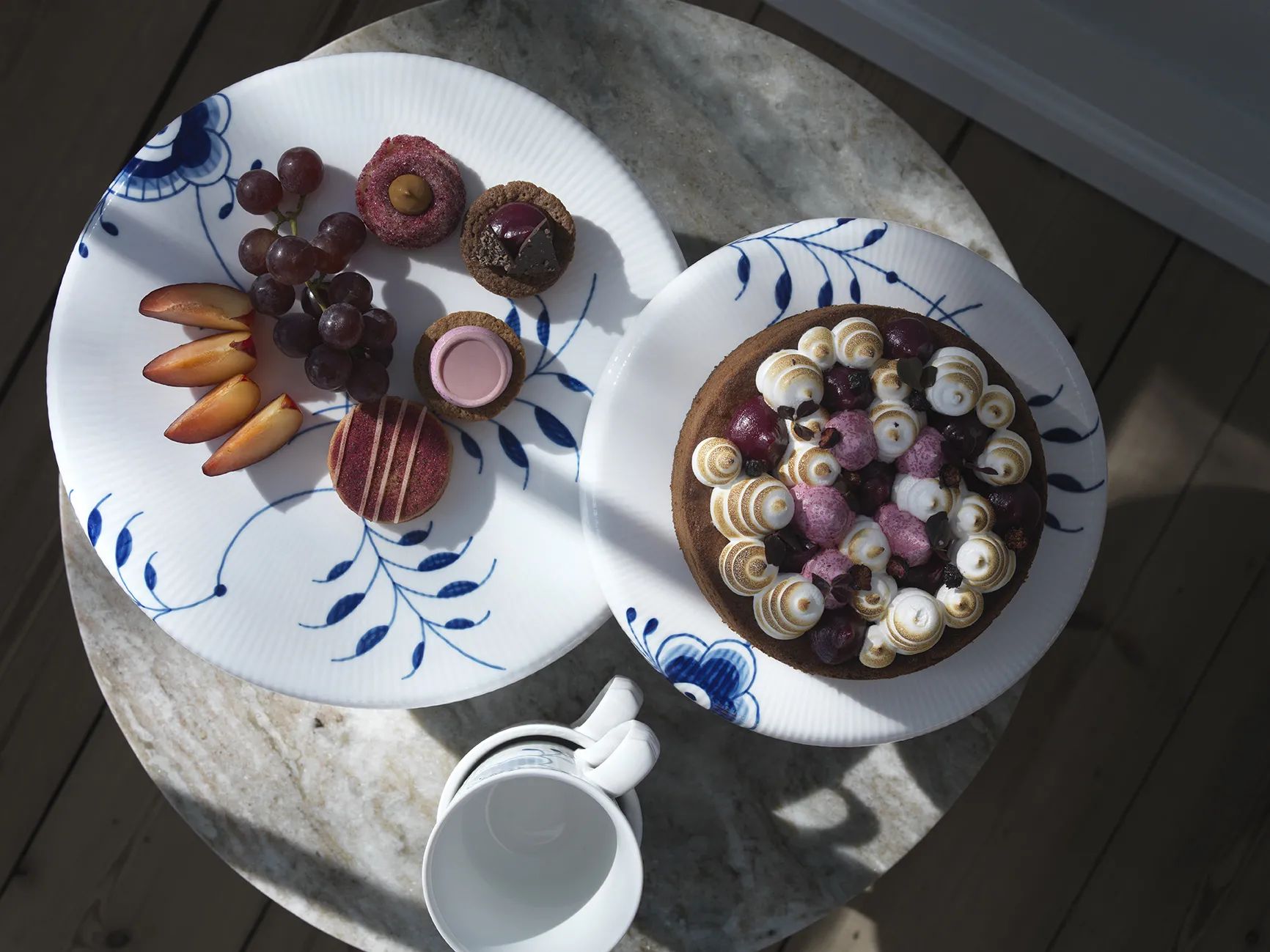 Royal Copenhagen Lagkagefade Blå Mega Riflet Kageopsats i 29,5 cm, 3