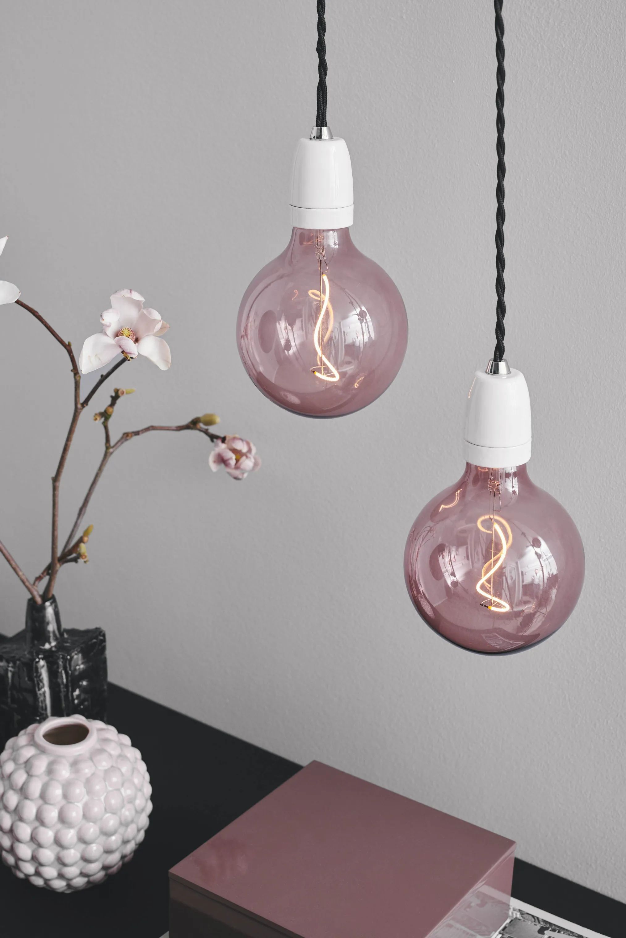 Halo Design LED-pærer Colors Soft light LED Lyspære i Rosa, 3