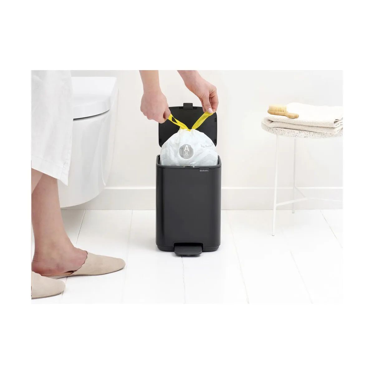 Brabantia Pedalspande Bo Pedalspand i Mat sort, 4 L, 5