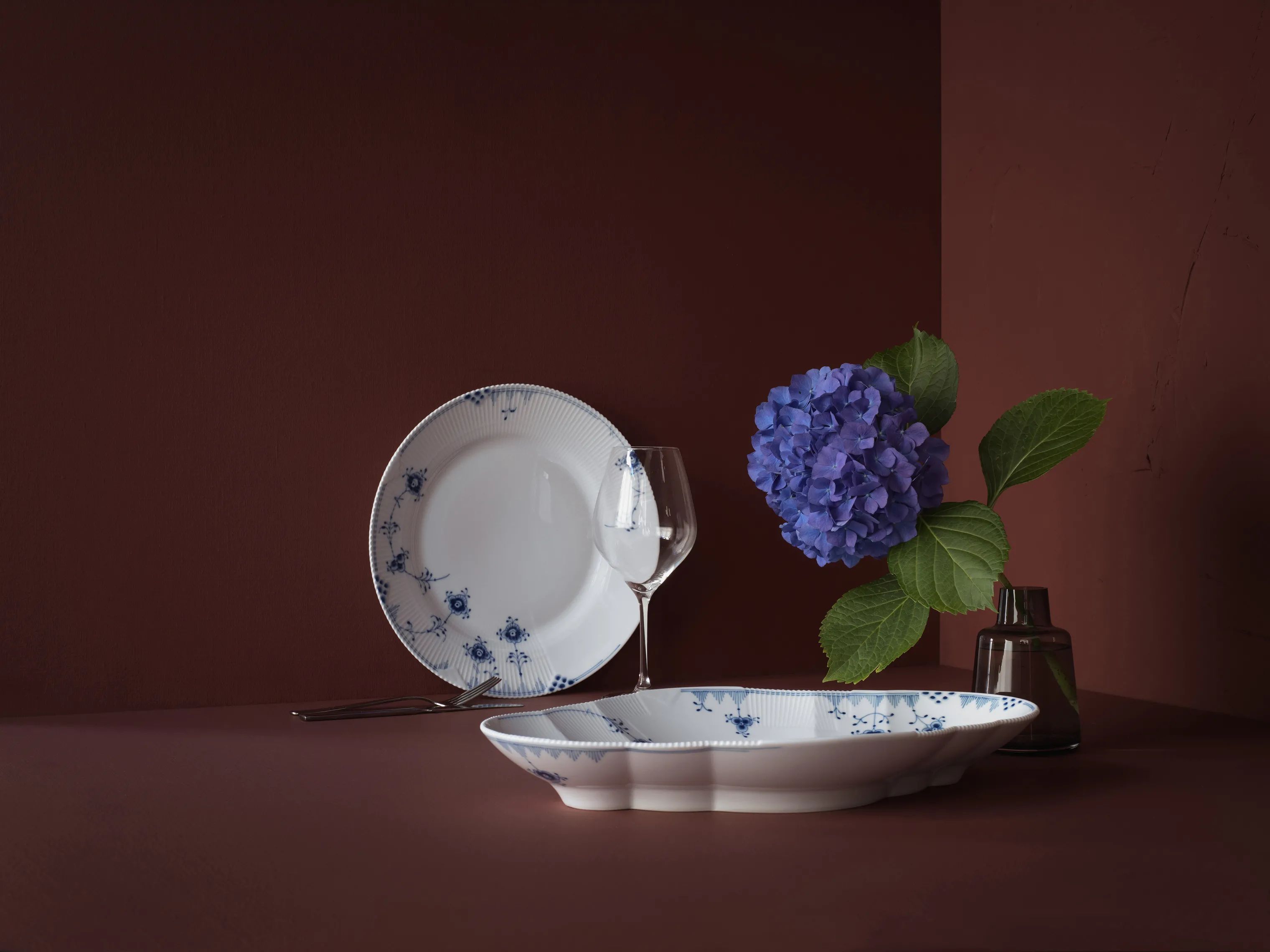 Royal Copenhagen Serveringsfade Blå Elements Fad i Koboltblå/hvid, 38,5 cm, 2