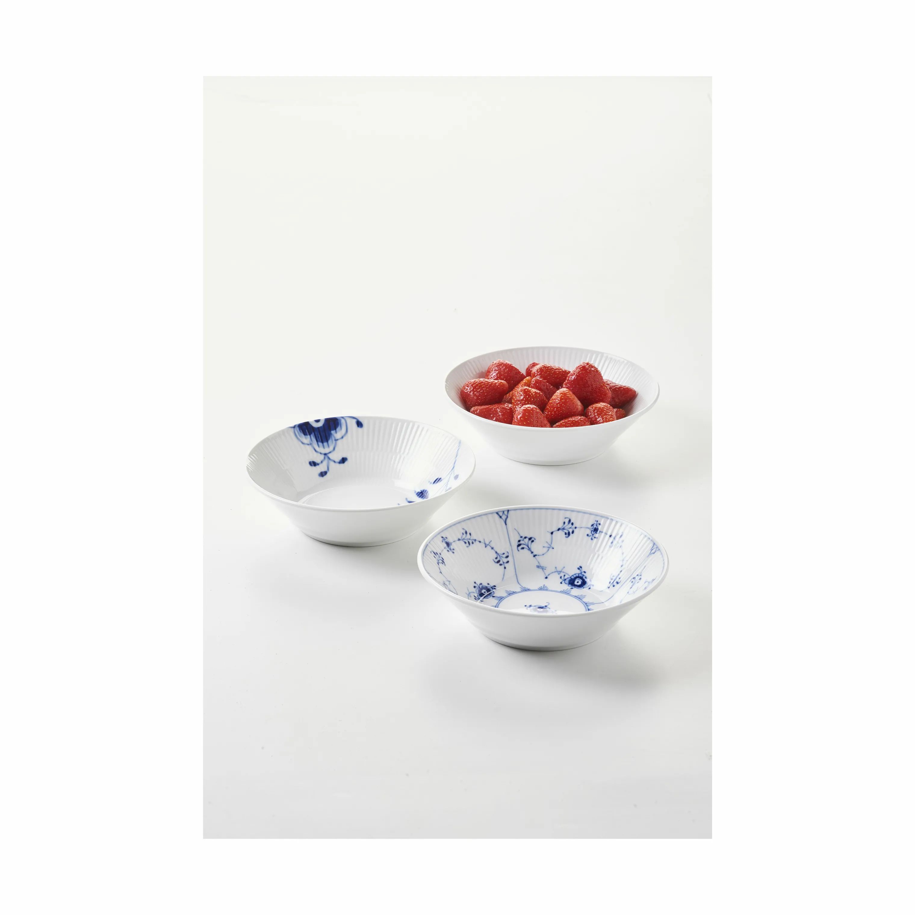 Royal Copenhagen Dybe tallerkener Gifts with History Dybe Tallerkener - 3 stk. i Koboltblå/hvid, 17 cm, 4