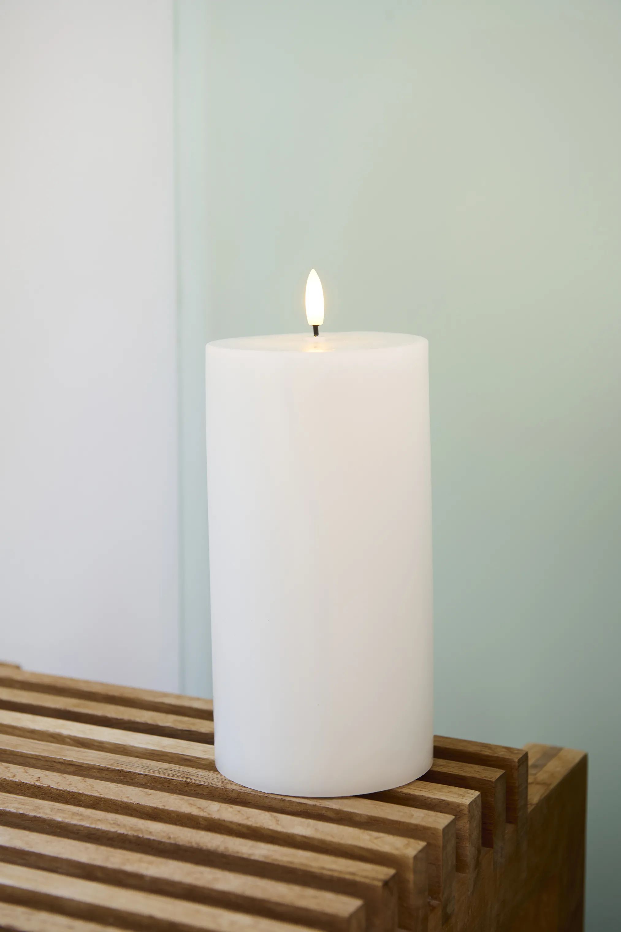 Sirius LED-lys Sille Genopladelig LED Bloklys i Hvid, H20 x Ø10 cm, 2