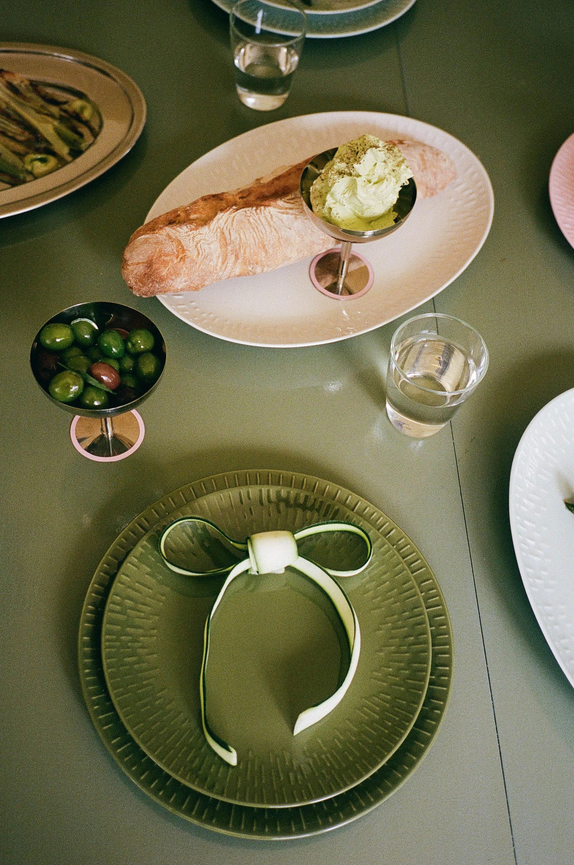 Life In Colour Frokosttallerkener Confetti Frokosttallerken i Olive, 3