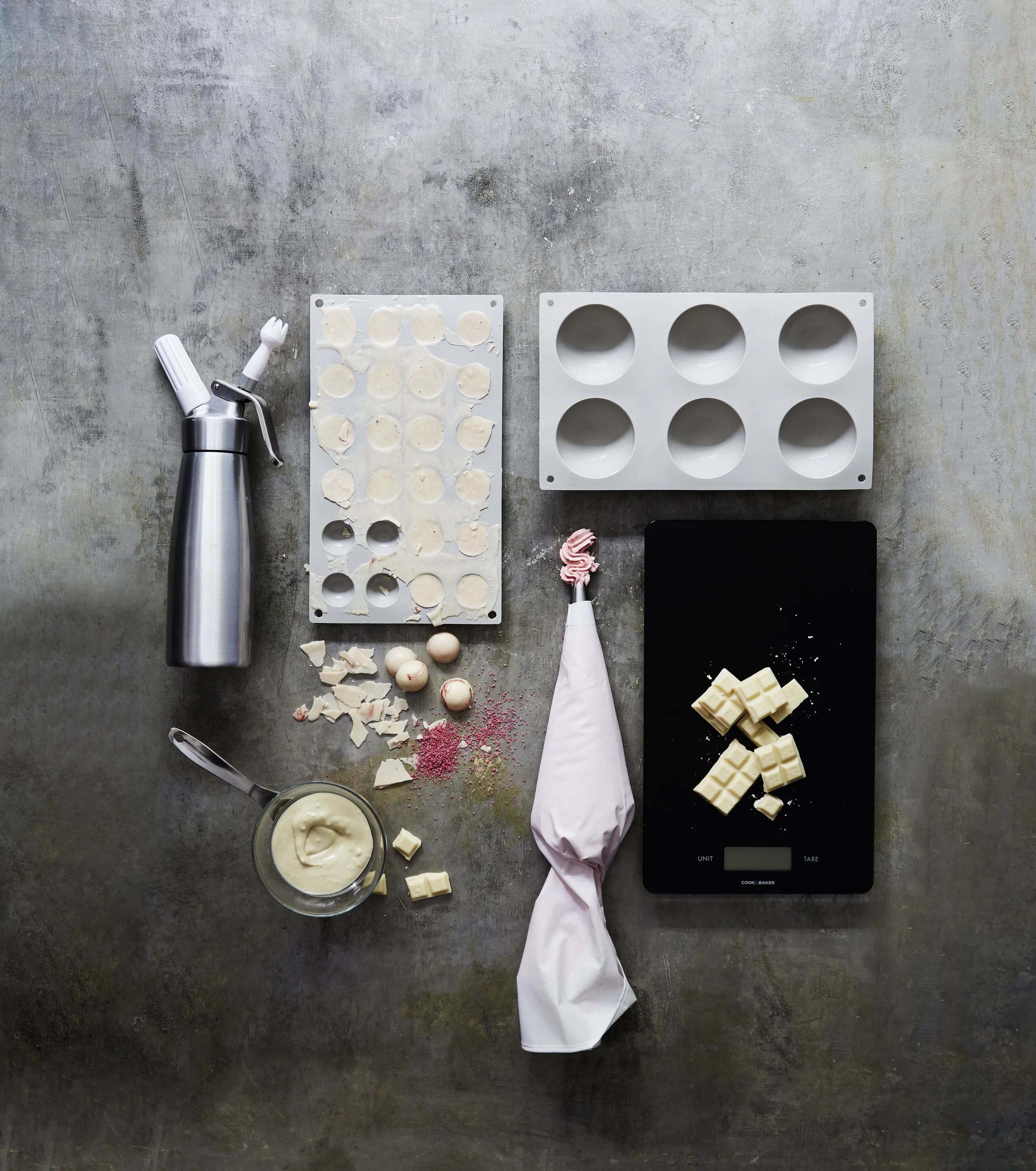 Cook & Baker Øvrige bageforme Figurform i Lys grå, 2