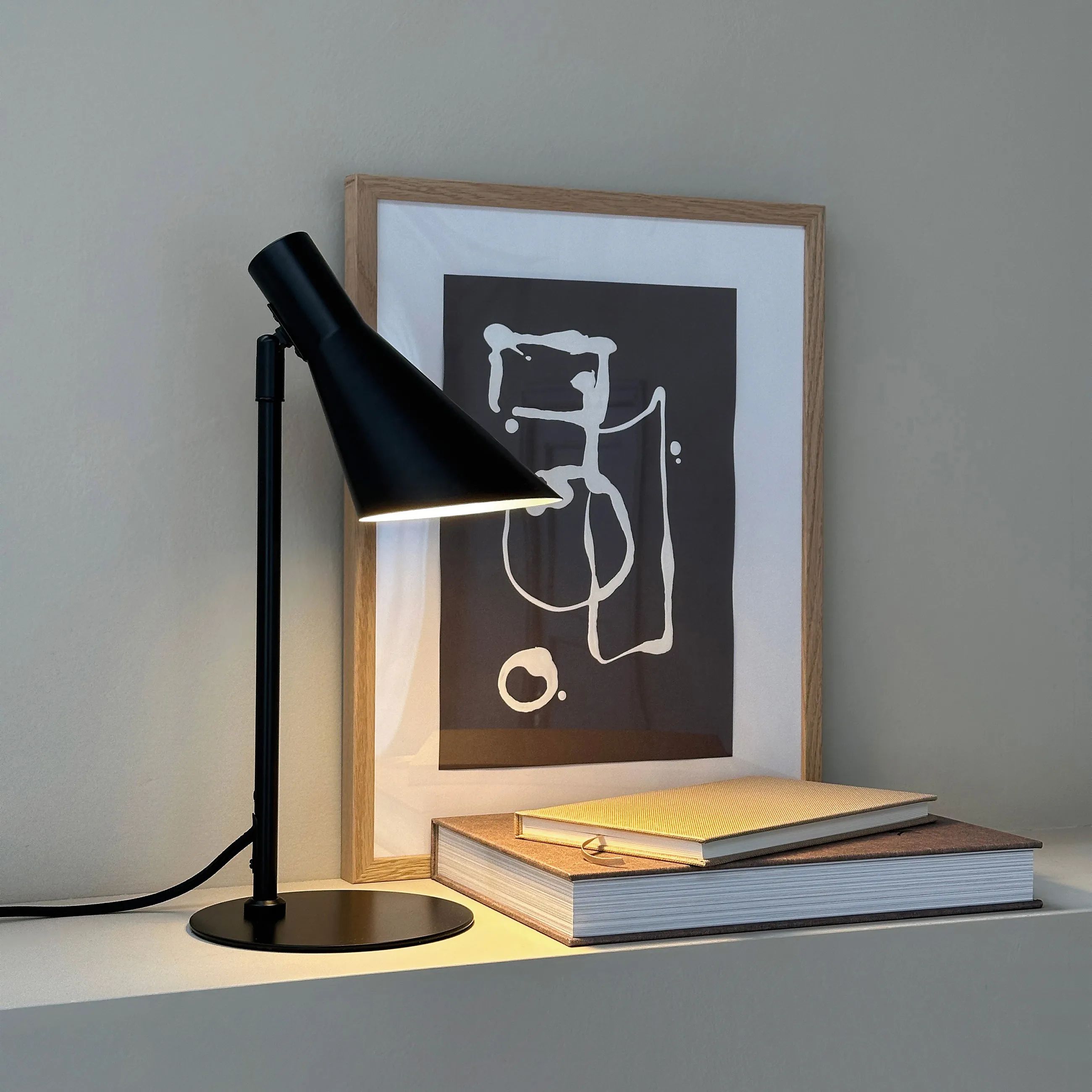 Dyberg Larsen Bordlamper DL12 Bordlampe i Sort, H39,5 x Ø20 cm, 3