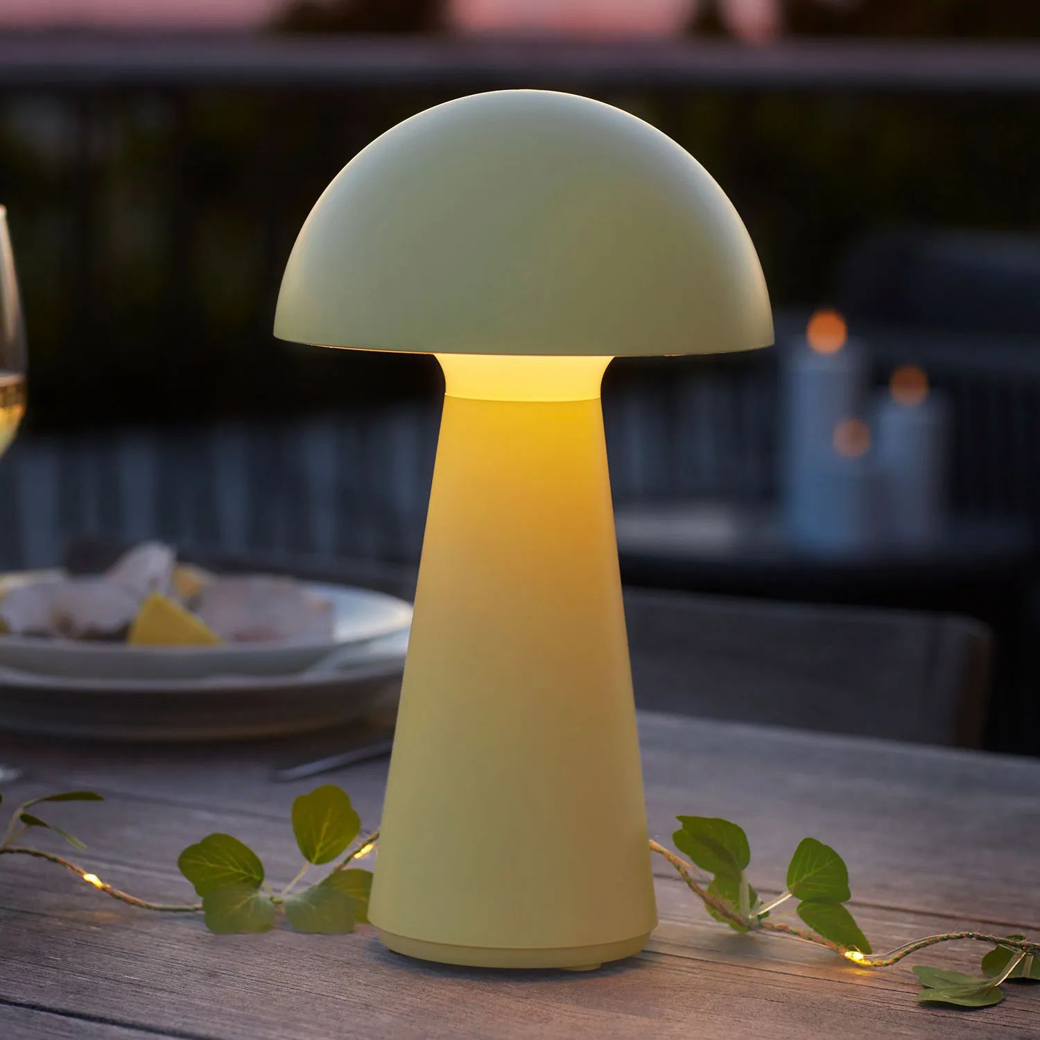 Sirius Bordlamper Sam Genopladelig Bordlampe i Gul, 2