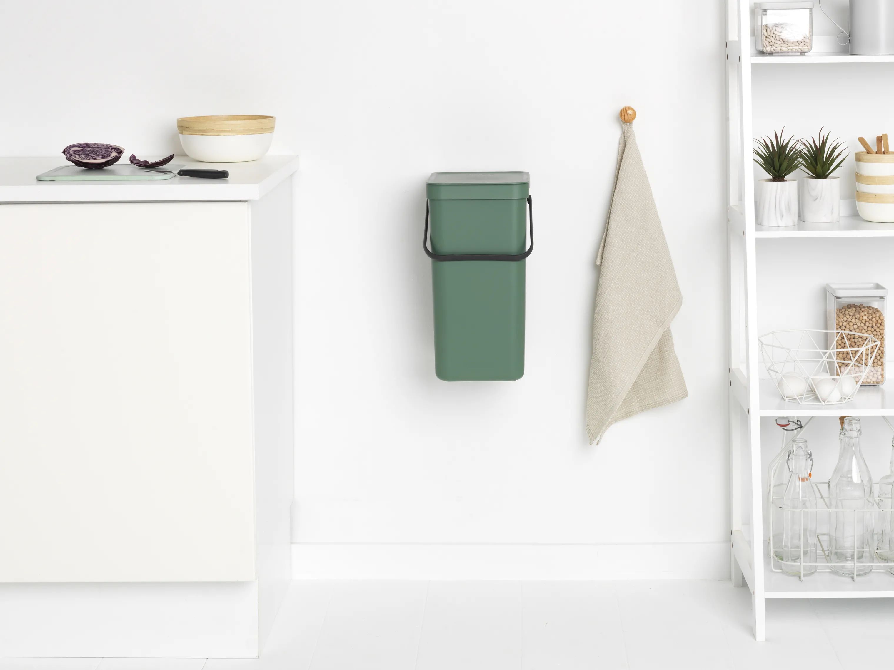 Brabantia Spande uden pedal Sort & Go Affaldsspand i Grøn, 16 L, 2