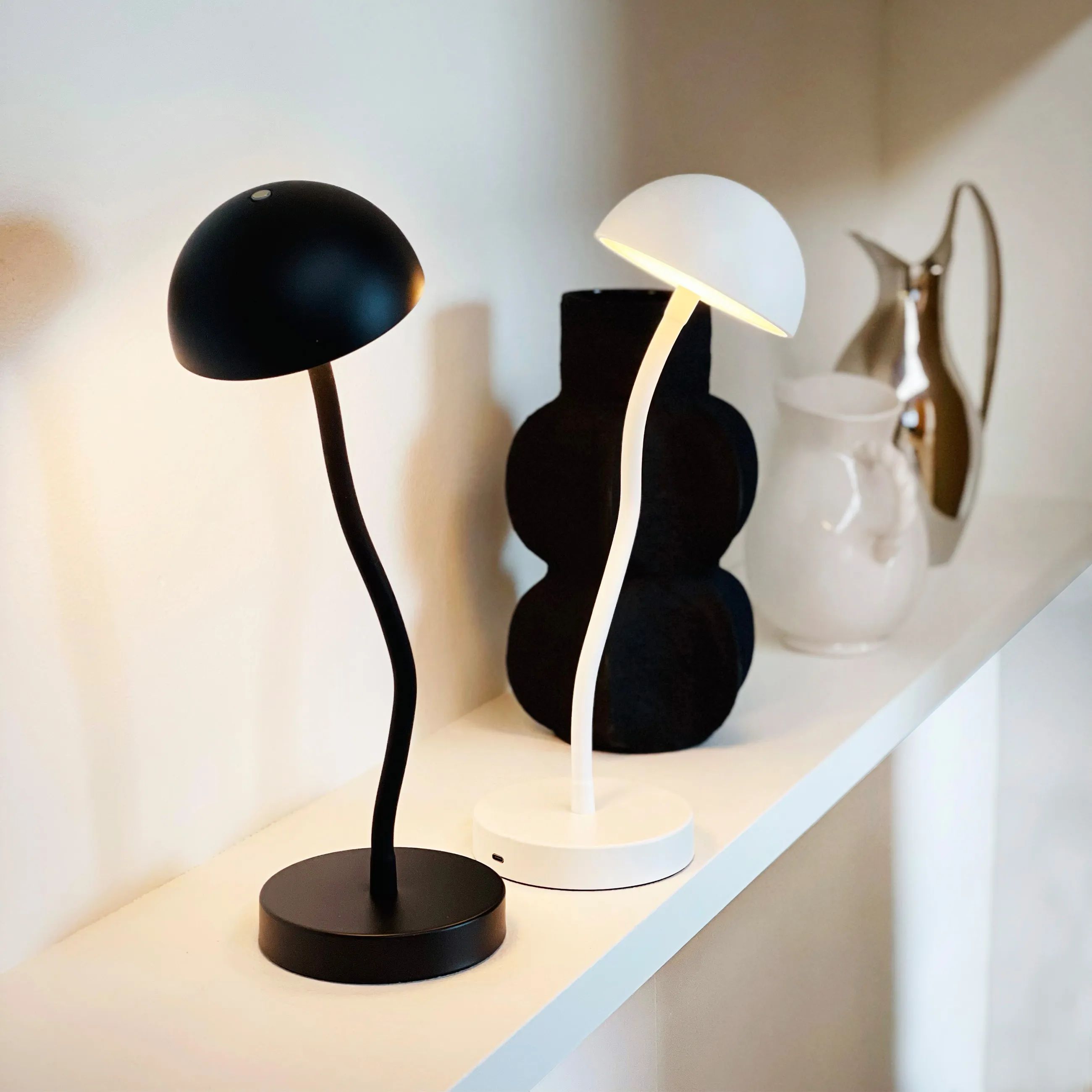 Dyberg Larsen Bordlamper Fonzy Bordlampe i Perlehvid, 2