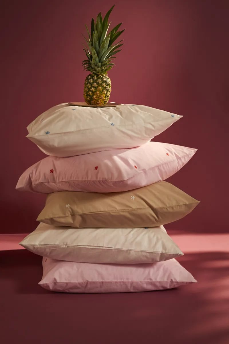 Juna Sengetøj Daisy Sengetøj i Pink/Rød, B140 x L220 cm, 2