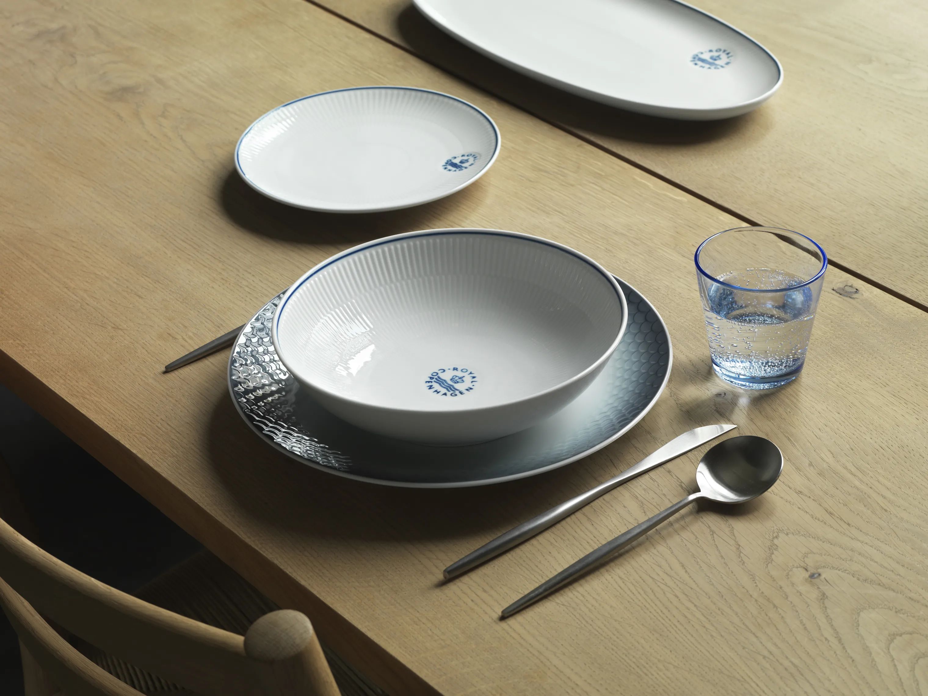 Royal Copenhagen Serveringsskåle Blueline Skål i Hvid/blå, 21,5 cm, 6