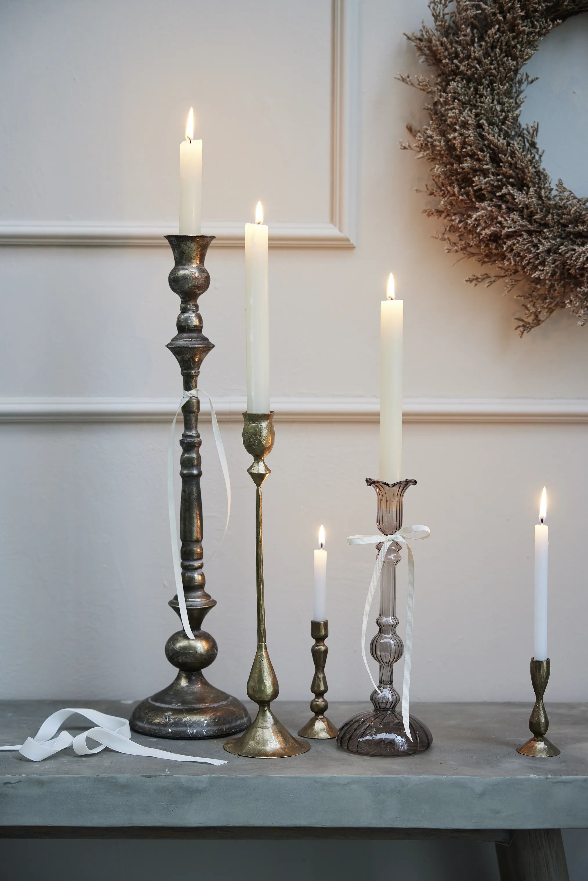 Lene Bjerre Kronelysestage Ingrid Lysestage i lys guld, 27 cm, 2