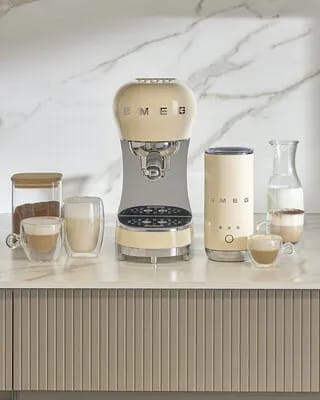 Smeg Espressomaskiner 50's style Espressomaskine med mælkeskummer i Creme, 2
