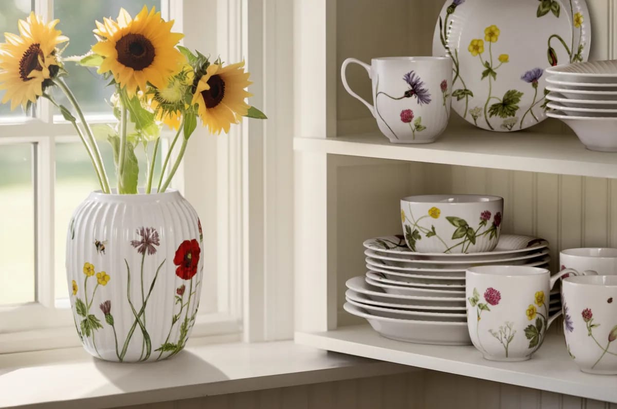 Kähler Krus og kopper med hank Hammershøi Sommer Krus i Engblomster, 5