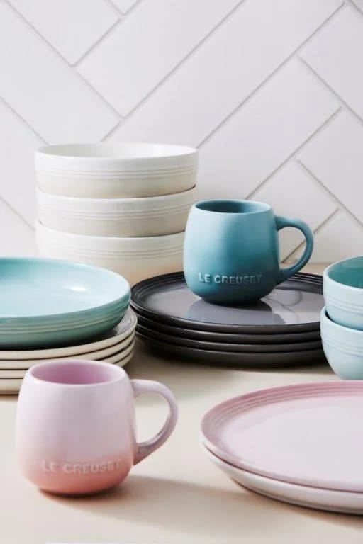 Le Creuset Krus og kopper med hank Coupe Collection Coupe Krus i Shell Pink , 32 cl, 3