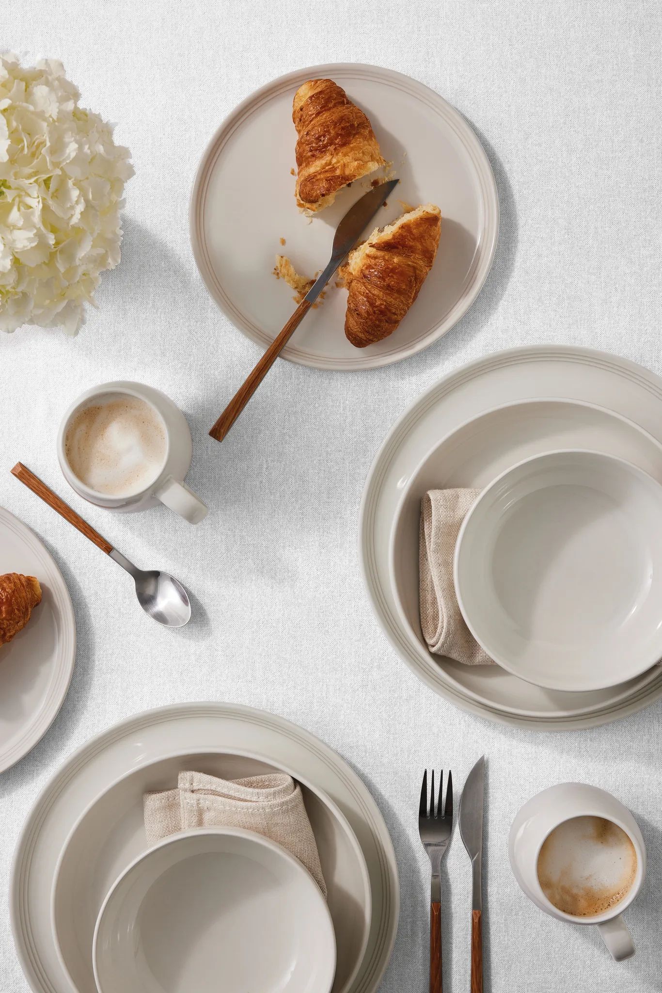 Le Creuset Krus og kopper med hank Coupe Collection Coupe Krus i White, 32 cl, 2